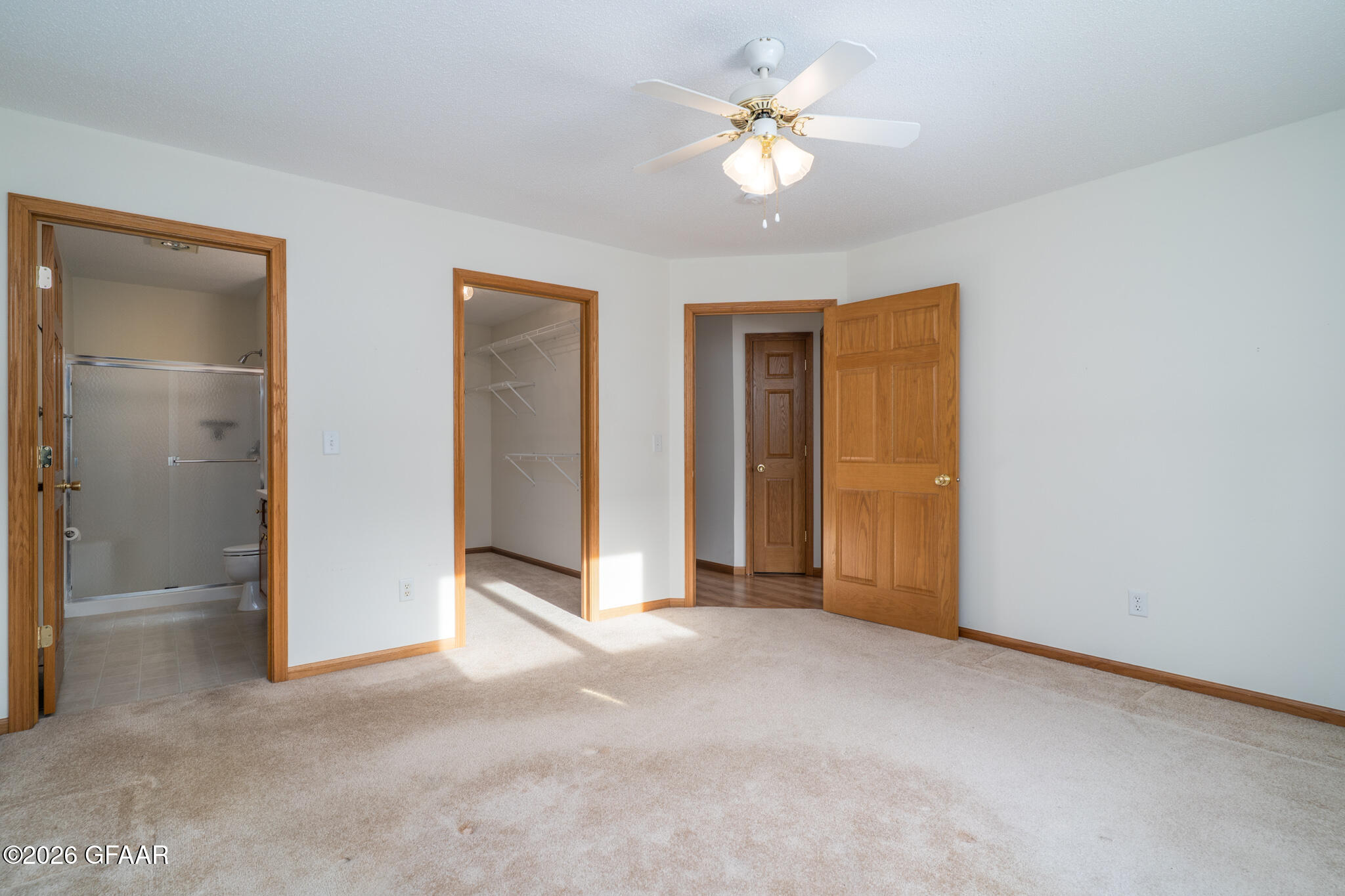 417 CRESTWOOD Court SE