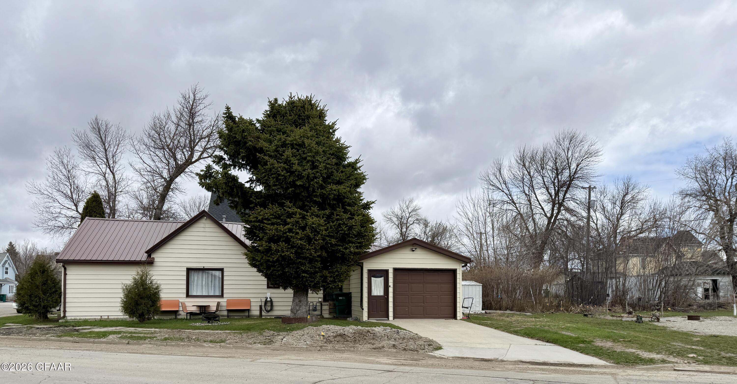 705 6TH Street