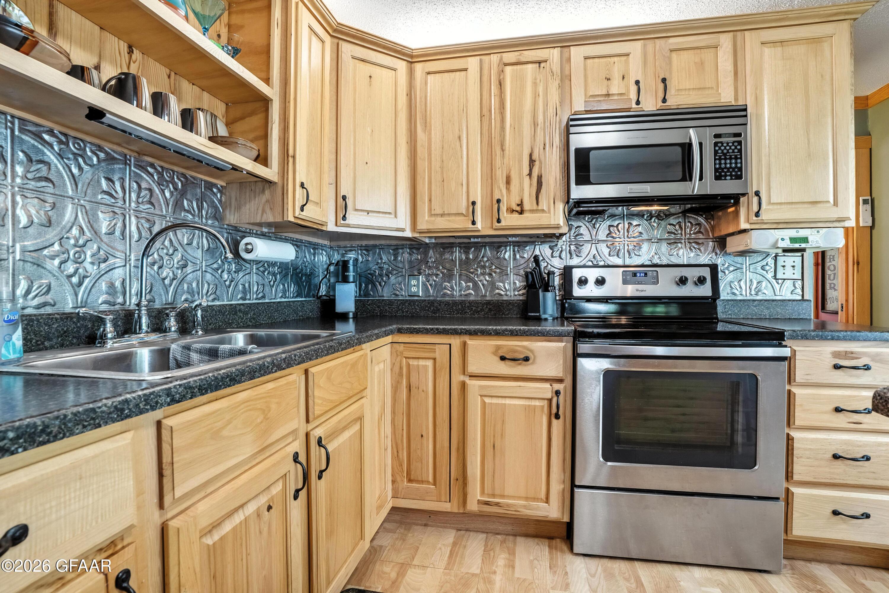 14316 MAPLE Drive SE