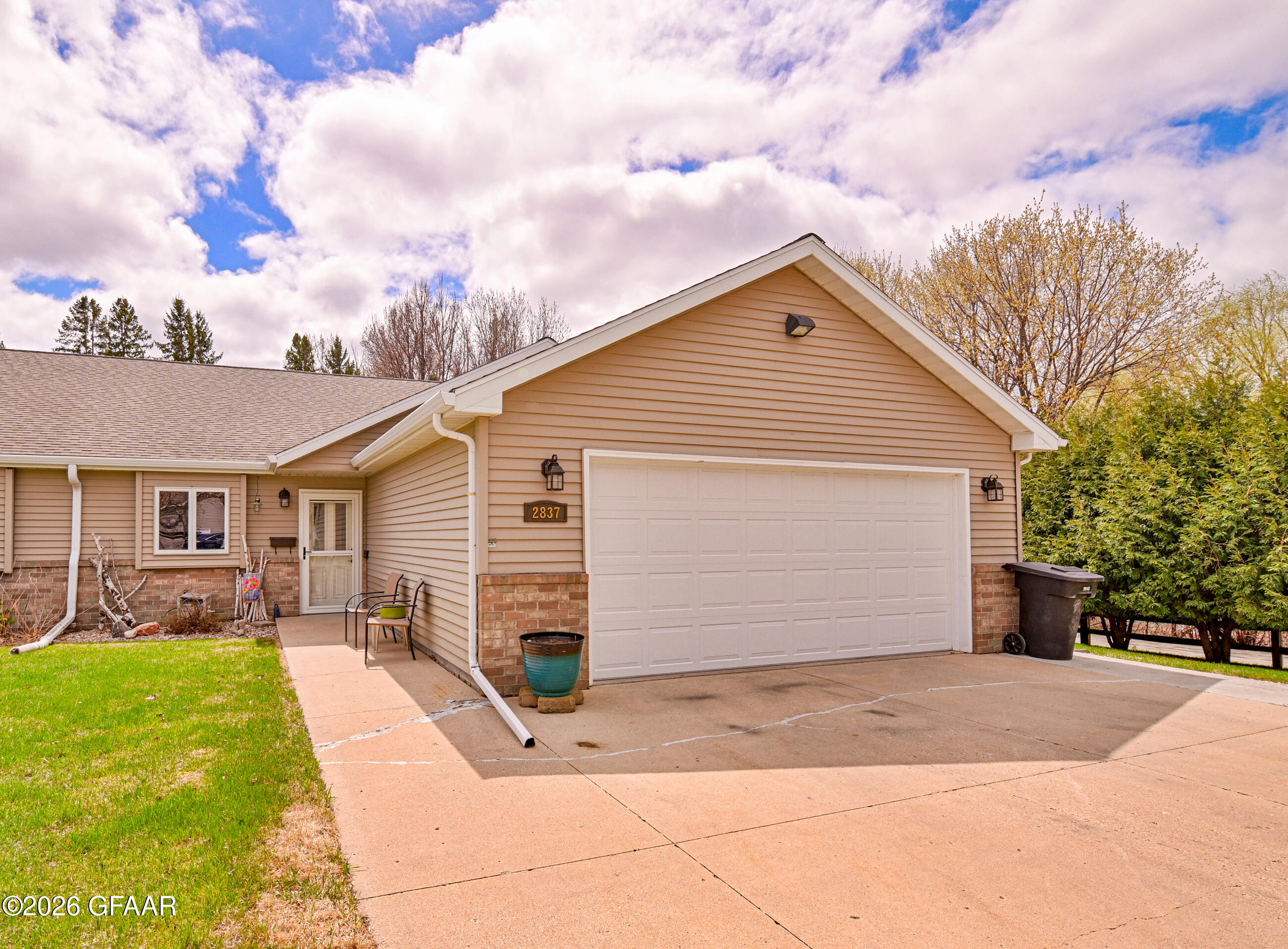2837 KNIGHT Drive