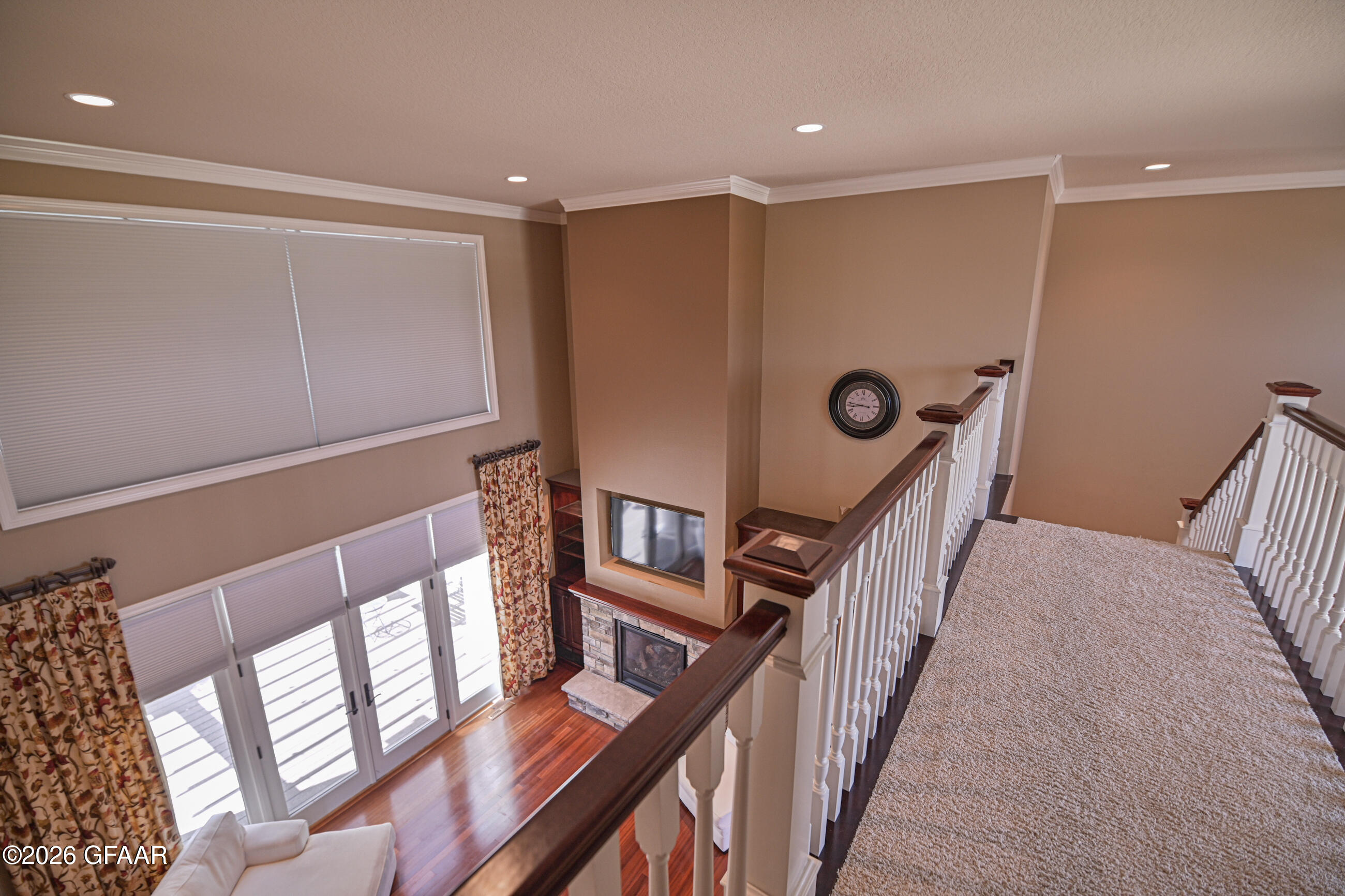 738 VINEYARD Circle