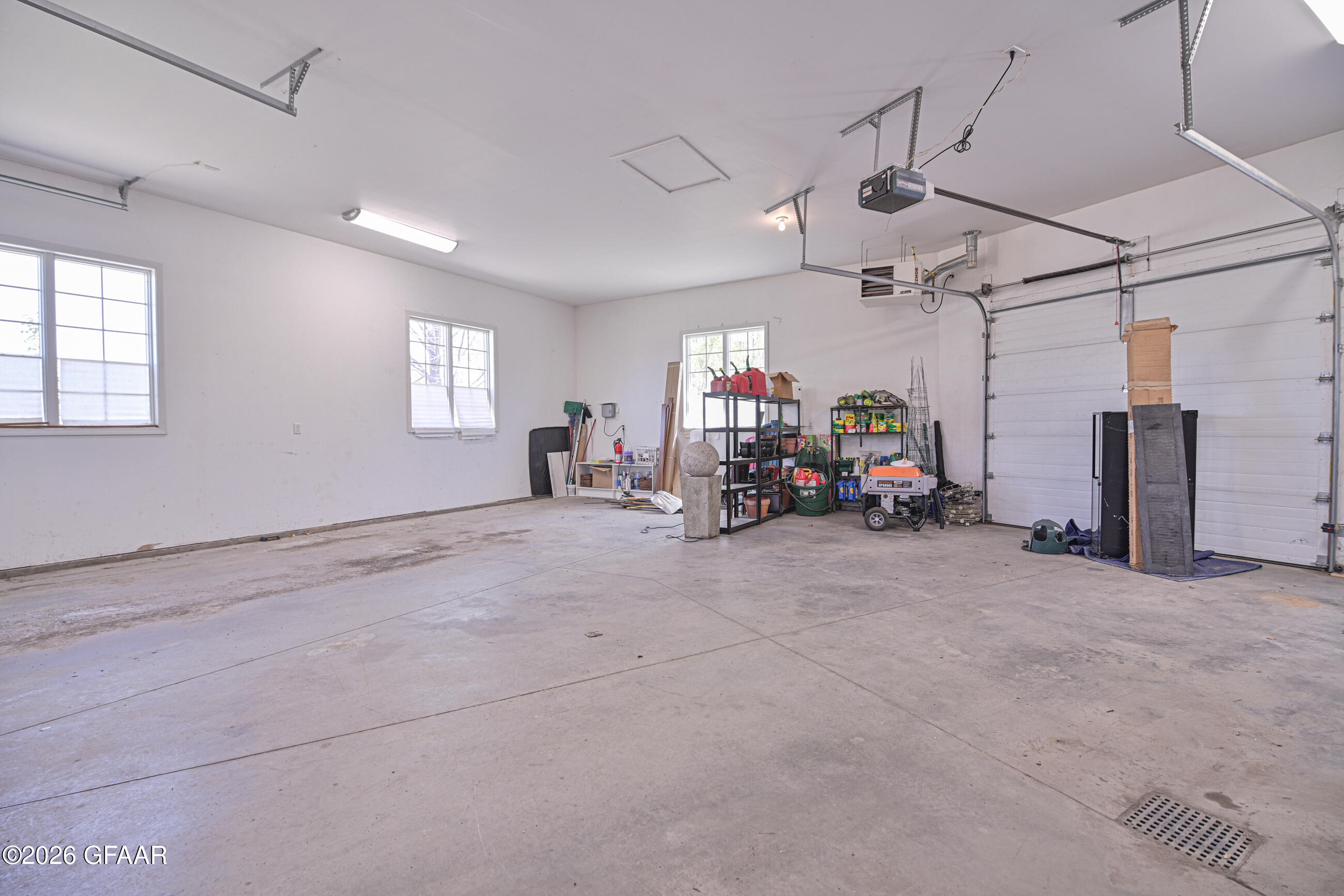 738 VINEYARD Circle