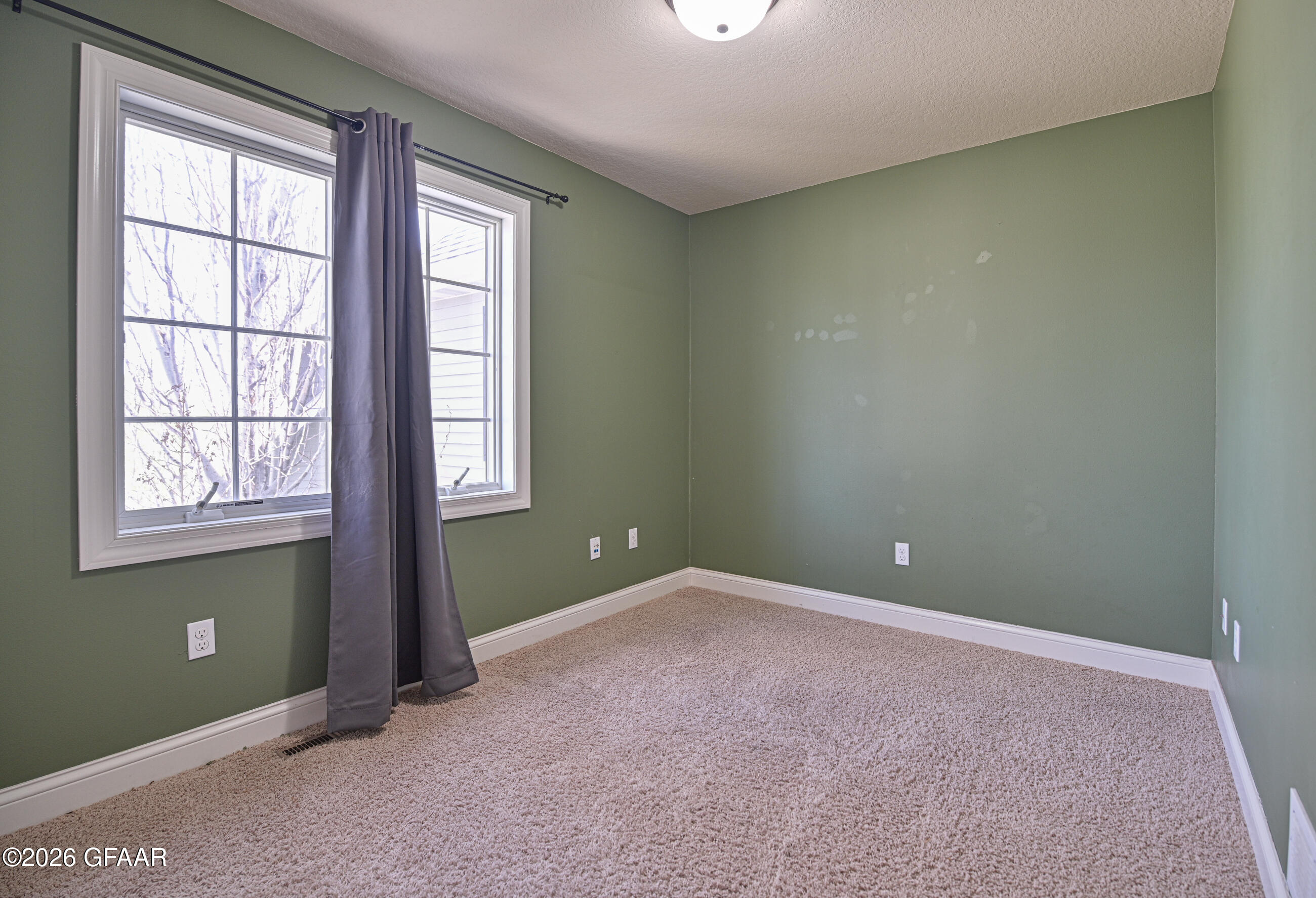738 VINEYARD Circle