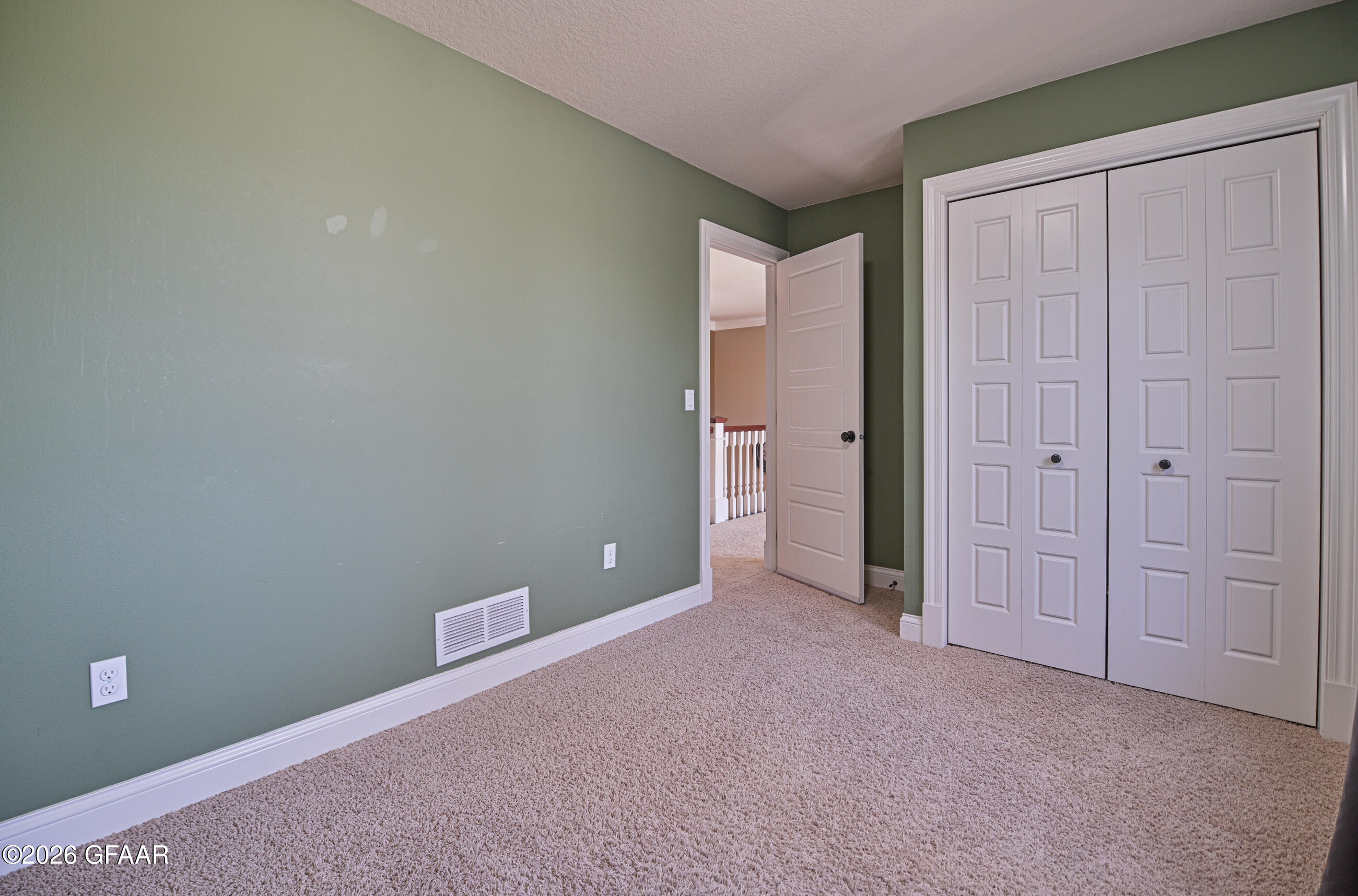 738 VINEYARD Circle