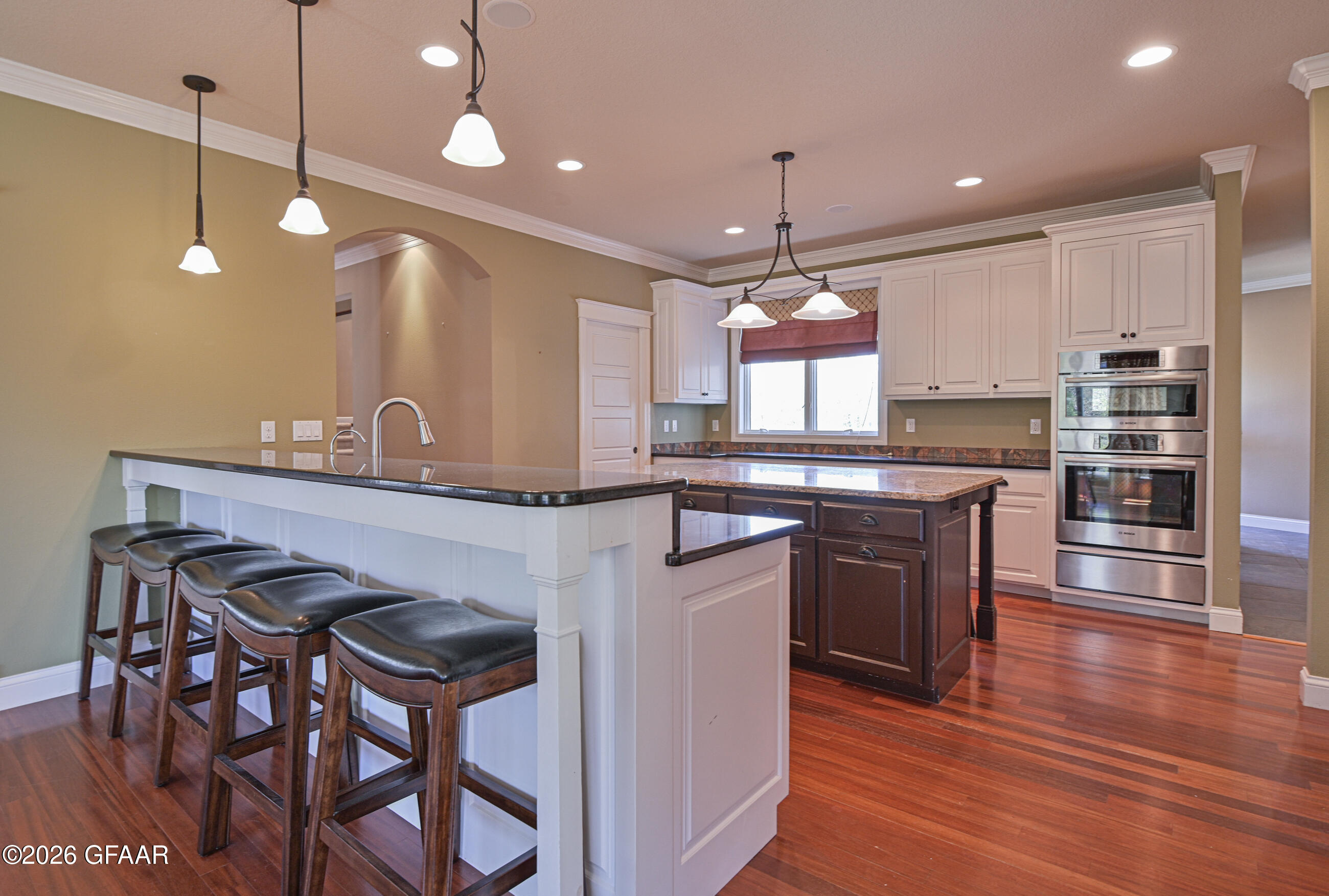 738 VINEYARD Circle