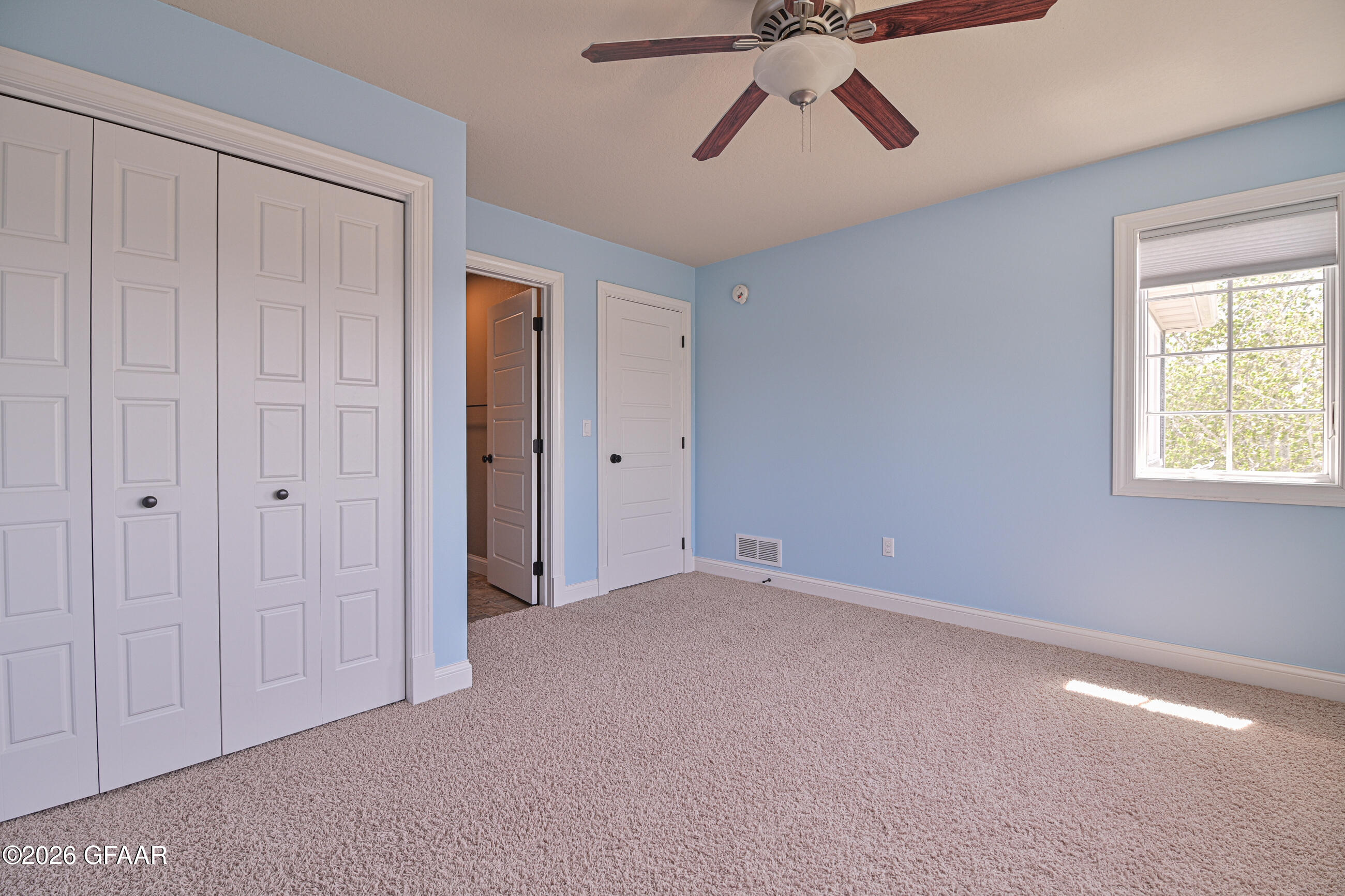 738 VINEYARD Circle