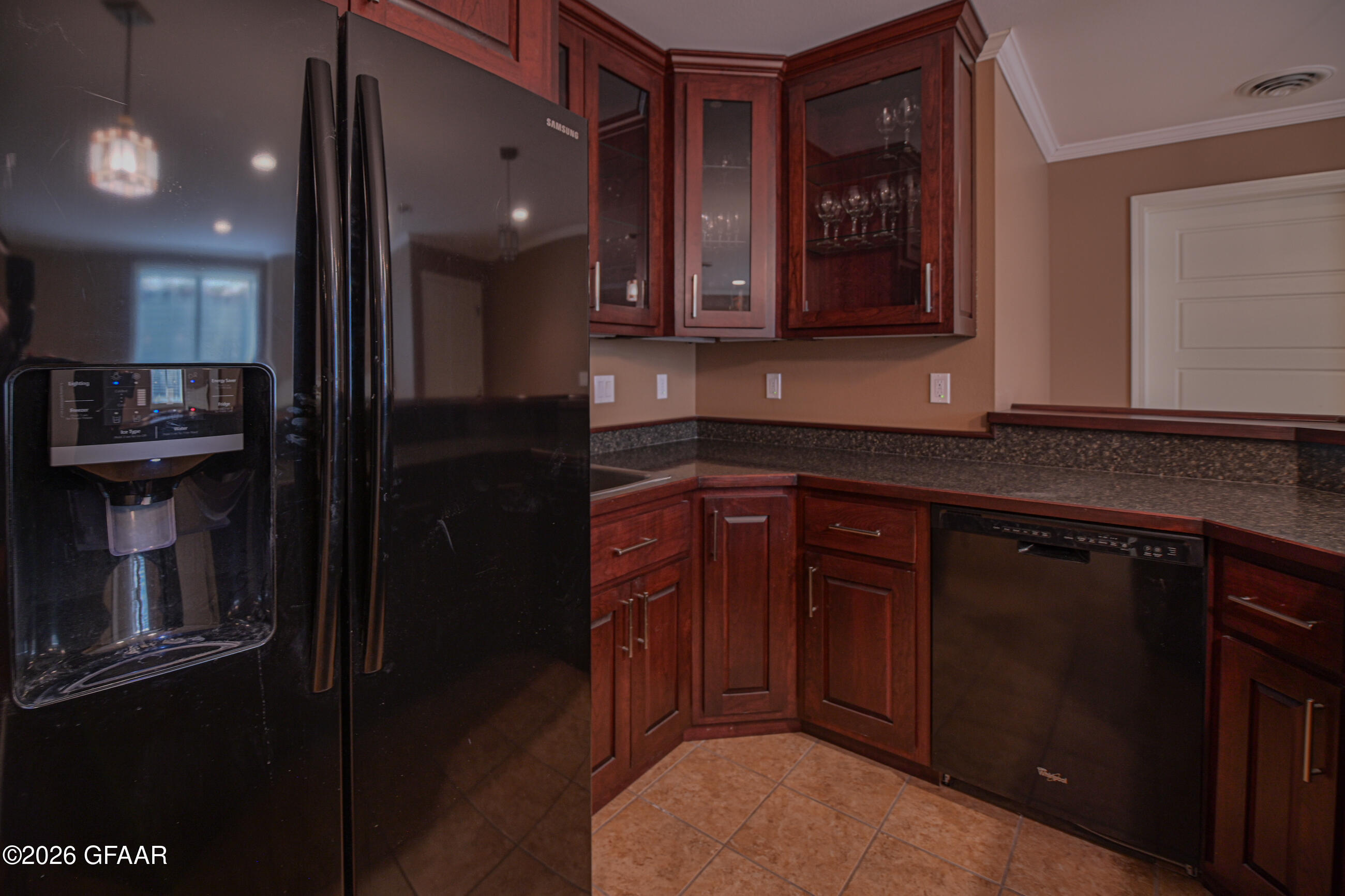 738 VINEYARD Circle
