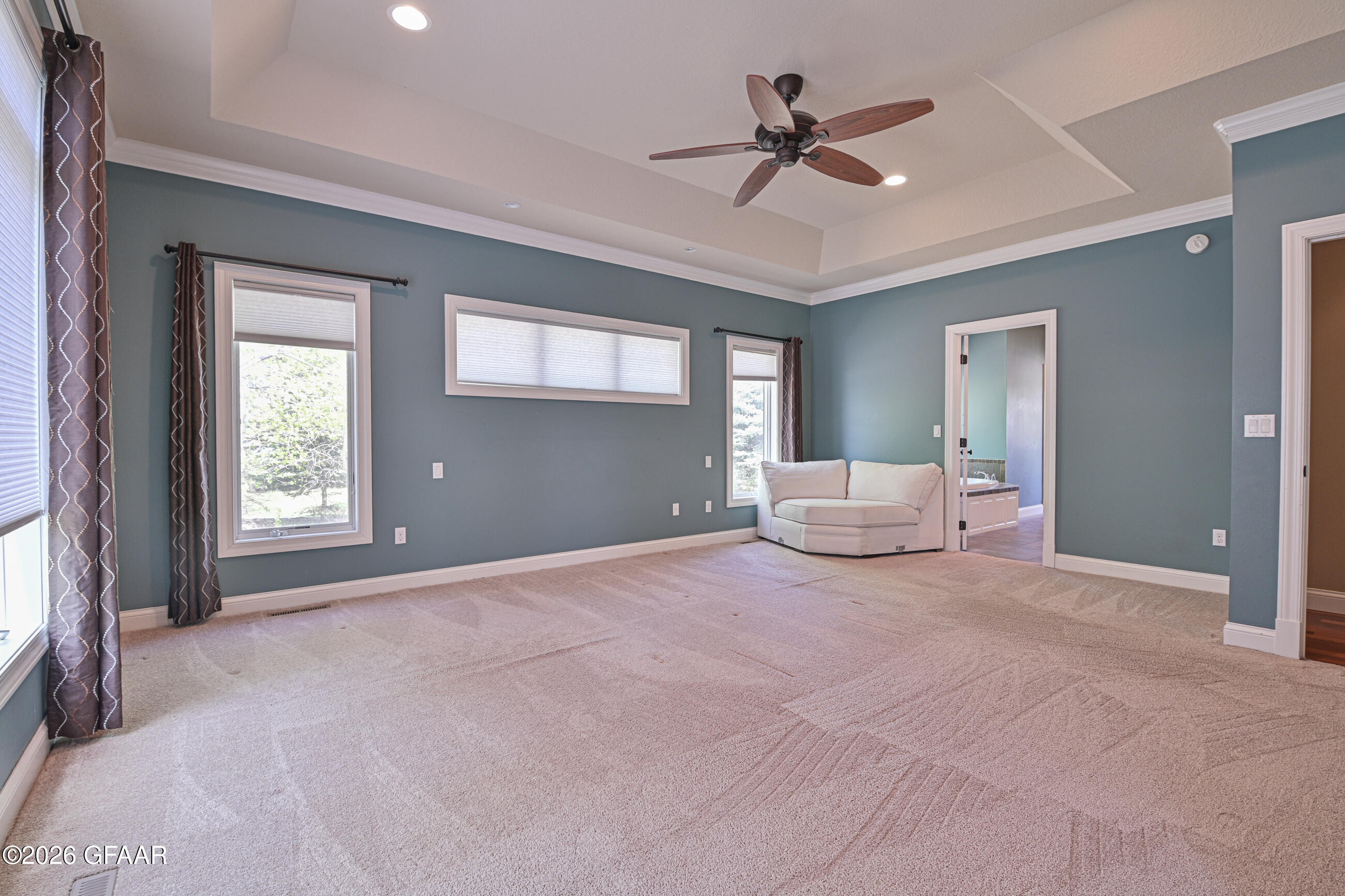 738 VINEYARD Circle