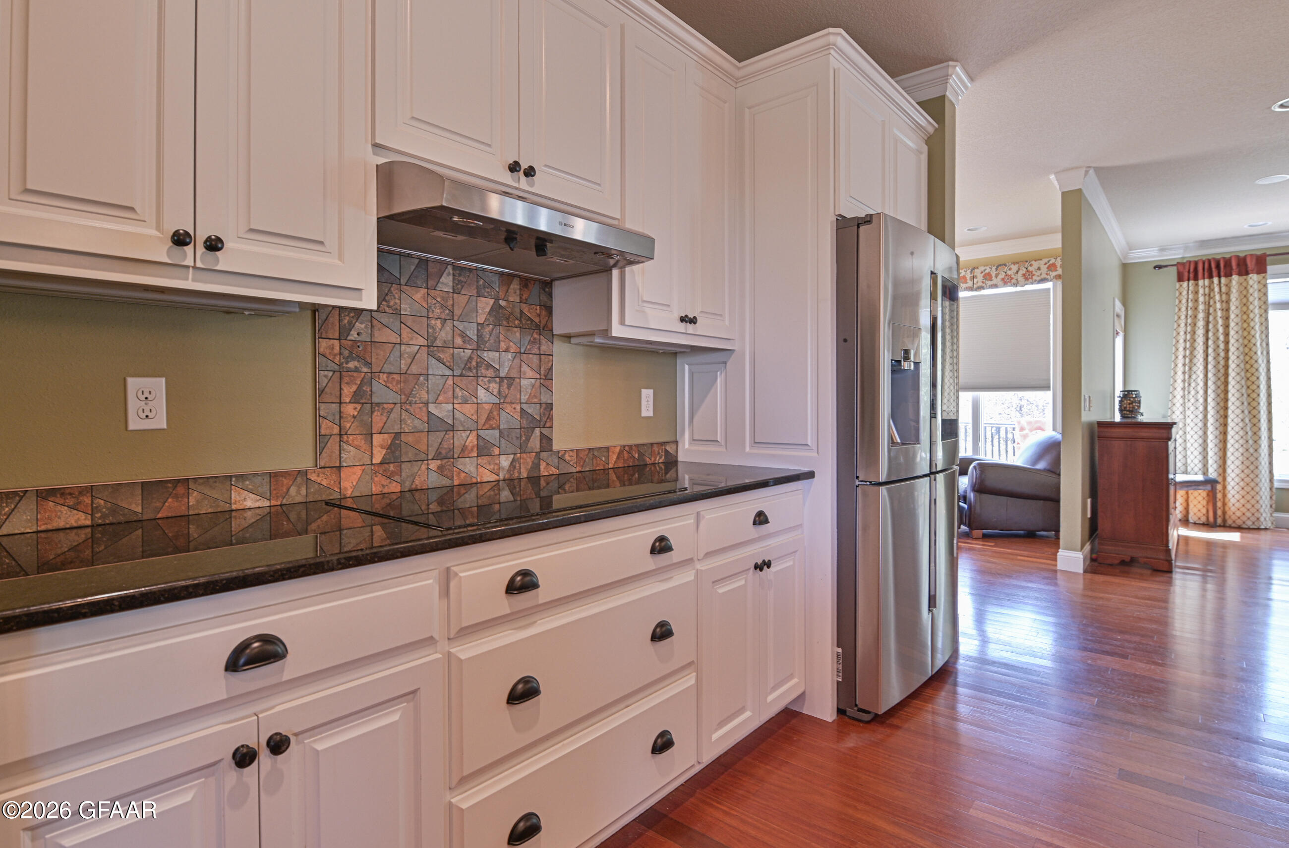 738 VINEYARD Circle