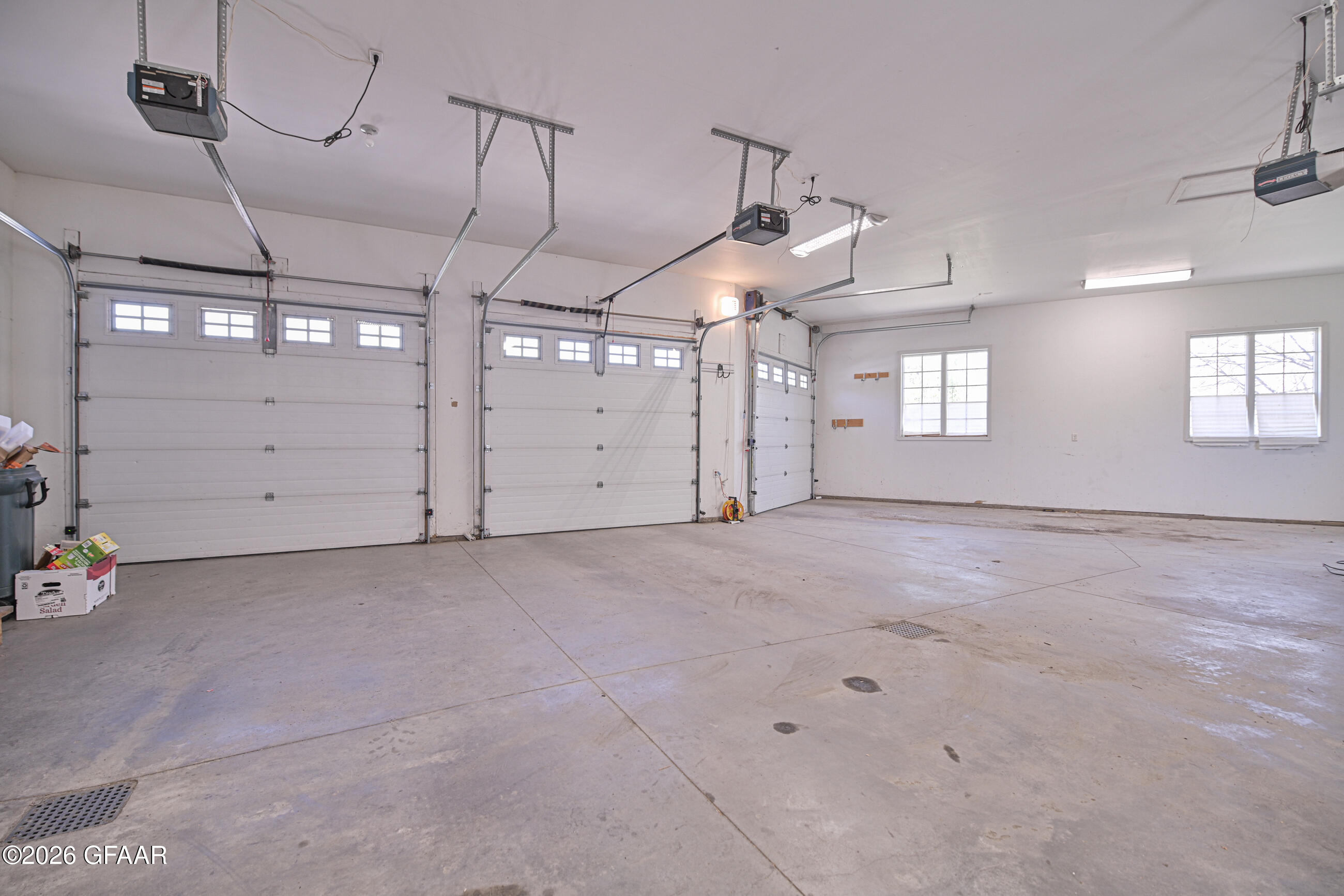 738 VINEYARD Circle