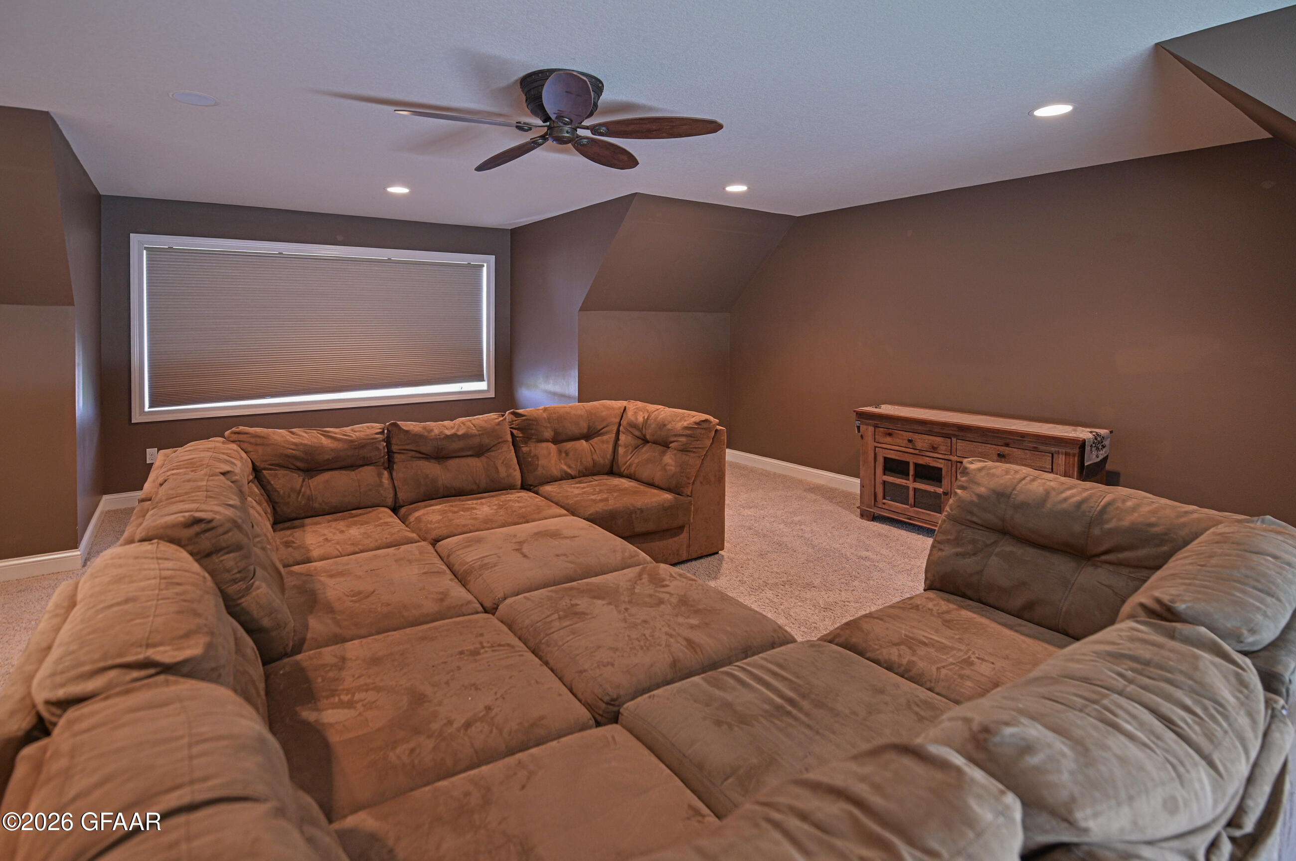 738 VINEYARD Circle
