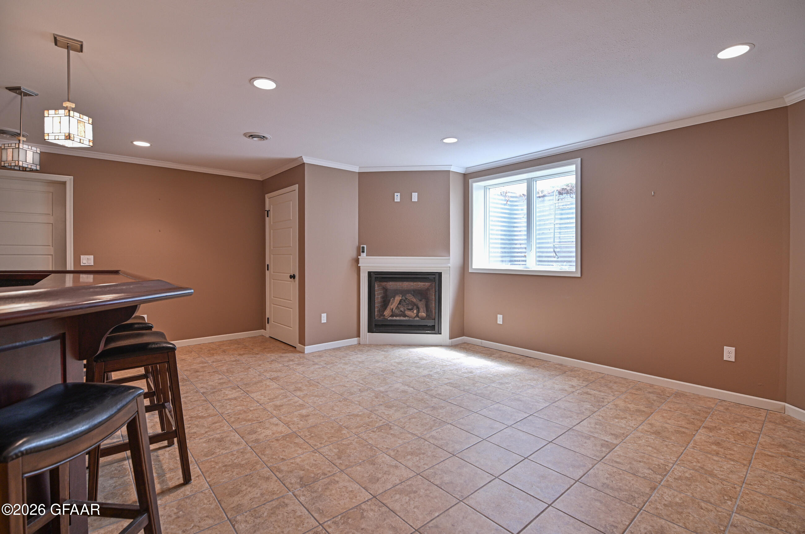 738 VINEYARD Circle