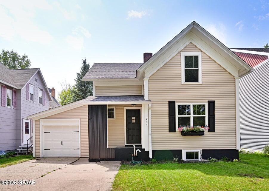 404 4TH Street S