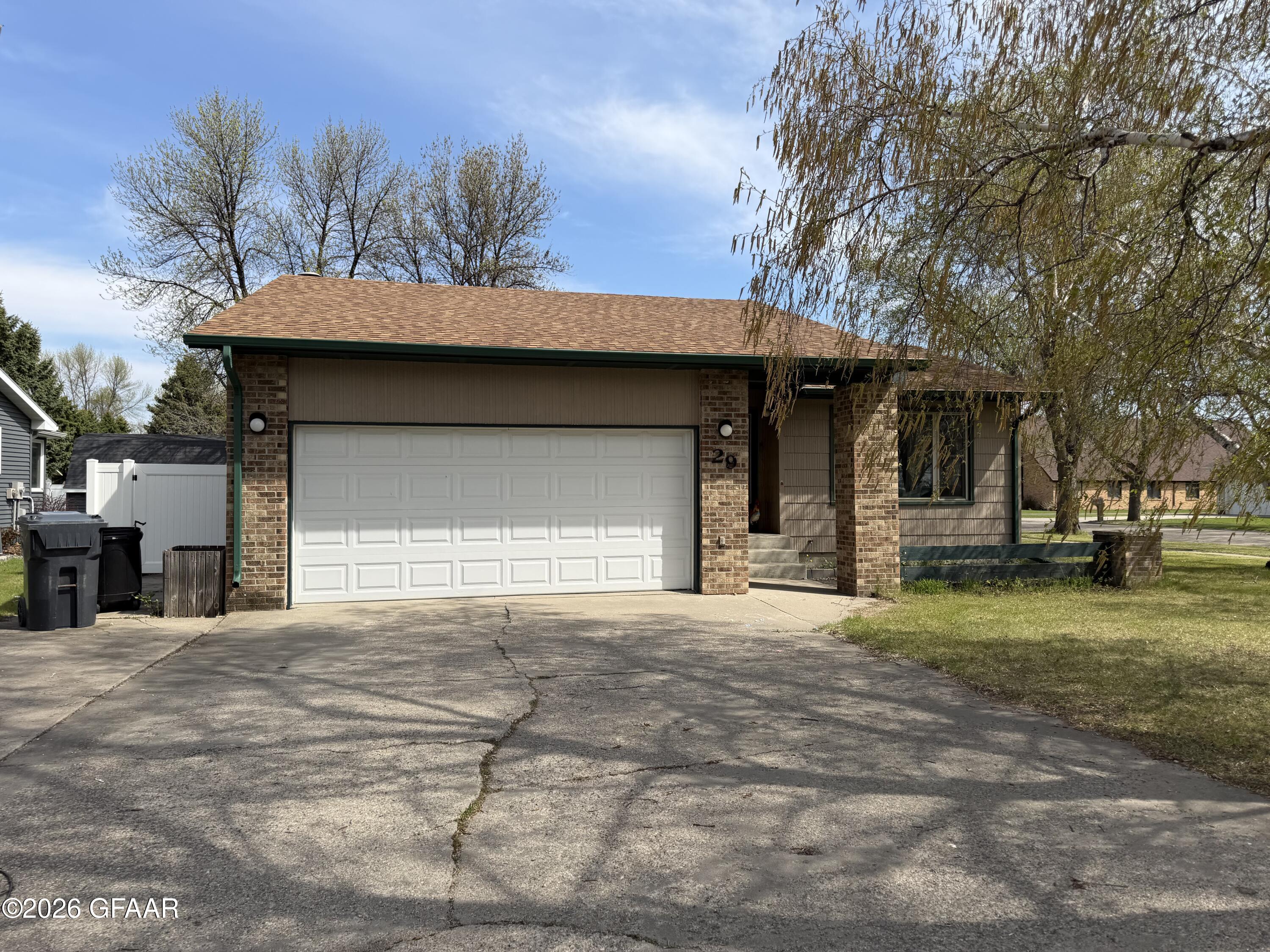 29 WILLOW Court