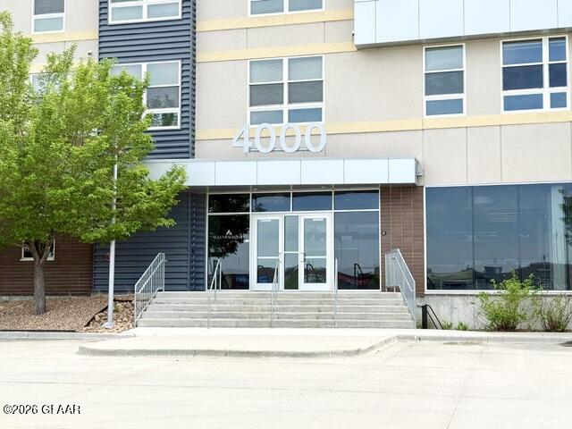 4000 GARDEN VIEW Drive, STE 100