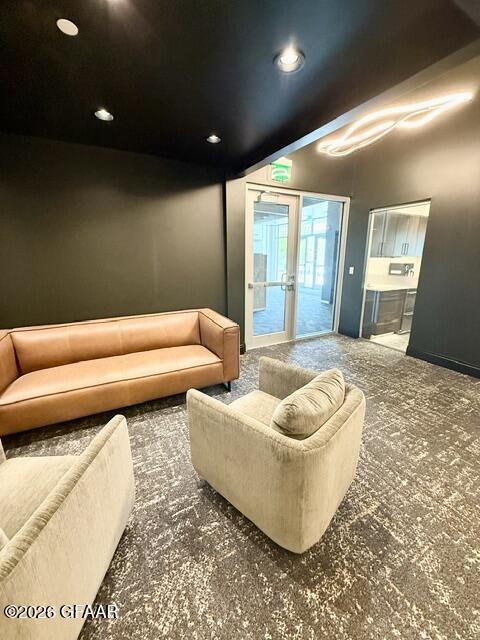 4000 GARDEN VIEW Drive, STE 100