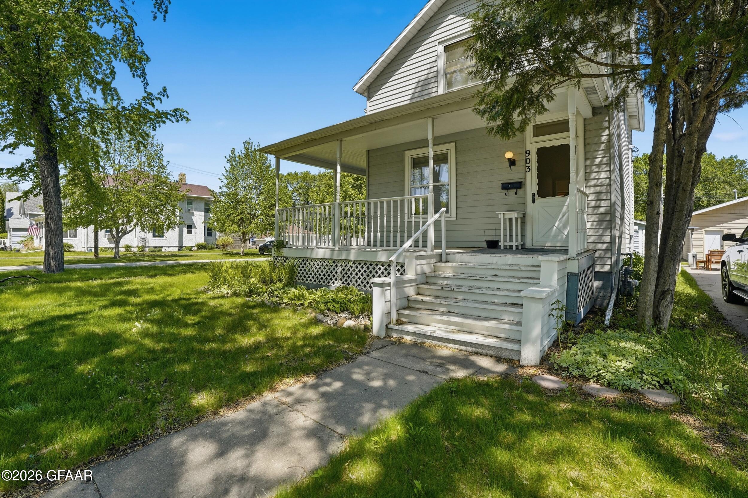 903 REEVES Drive
