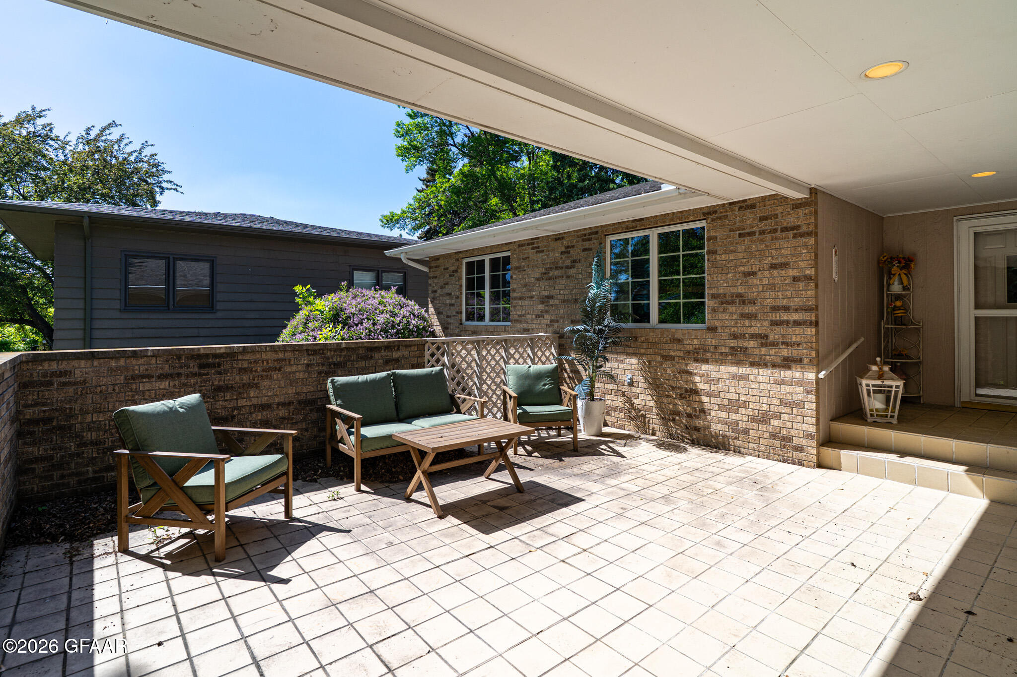 722 SUNSET Avenue