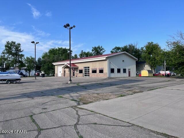 910 WASHINGTON Street S