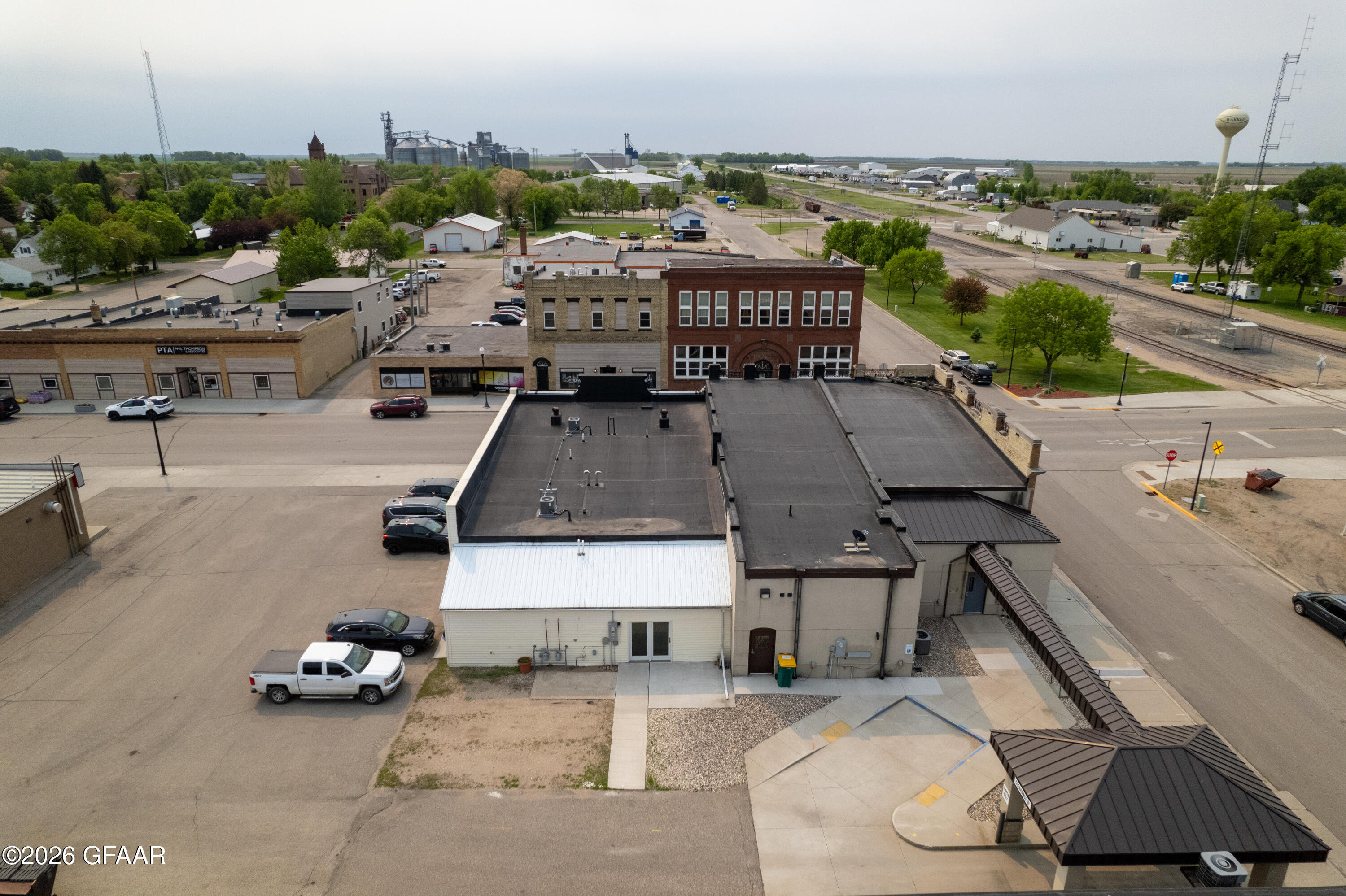 107 JOHNSON Avenue E