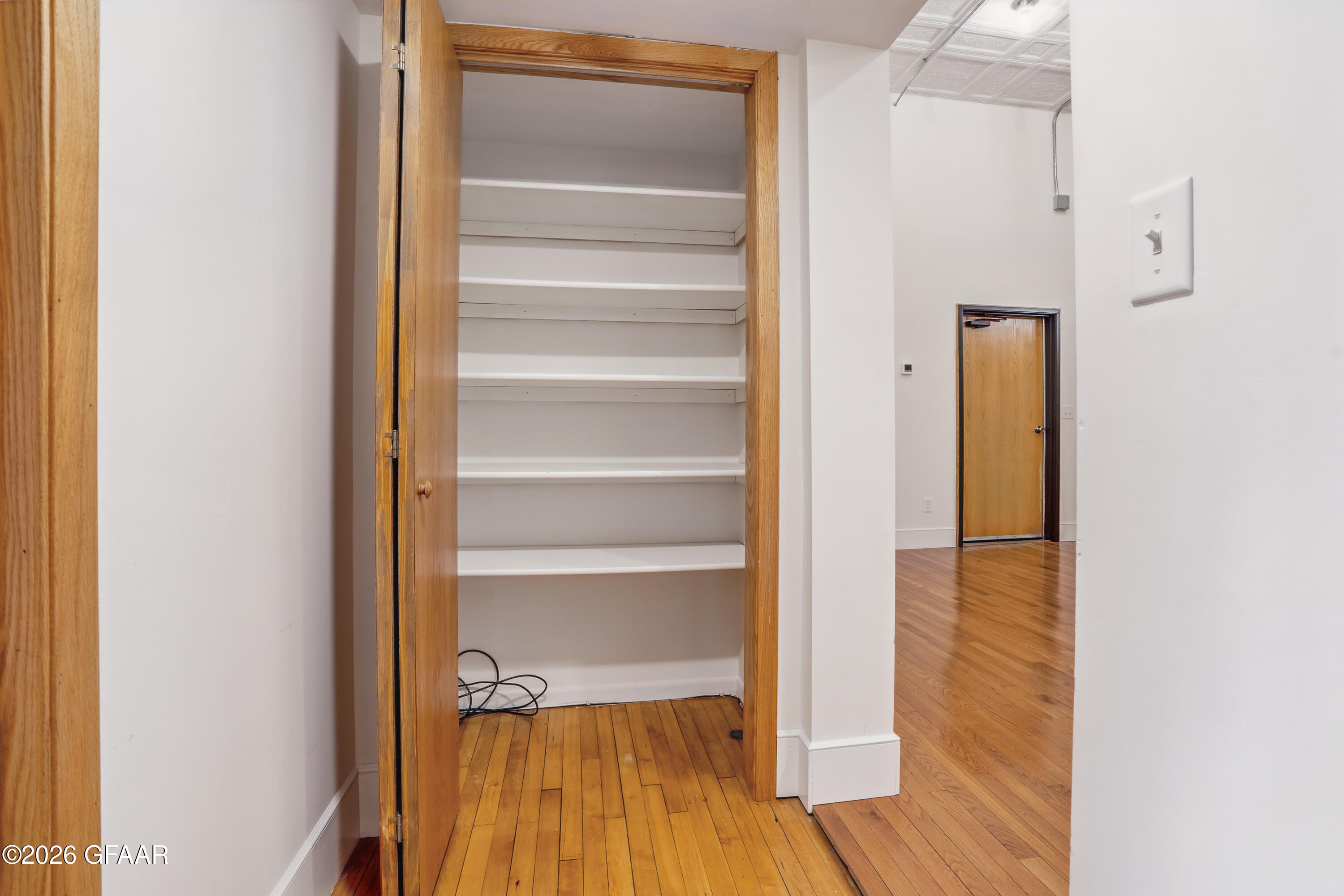 107 JOHNSON Avenue E