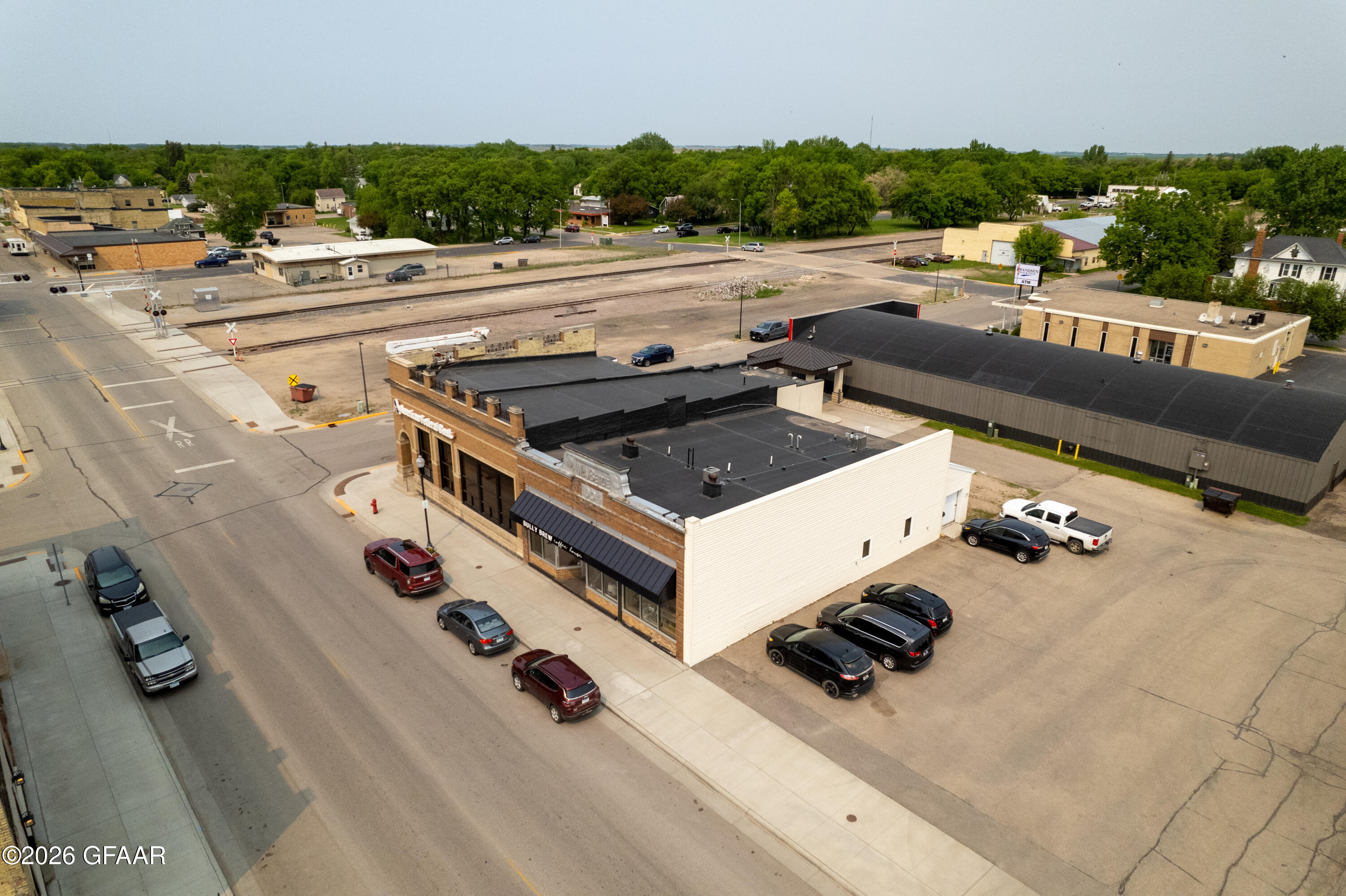 107 JOHNSON Avenue E