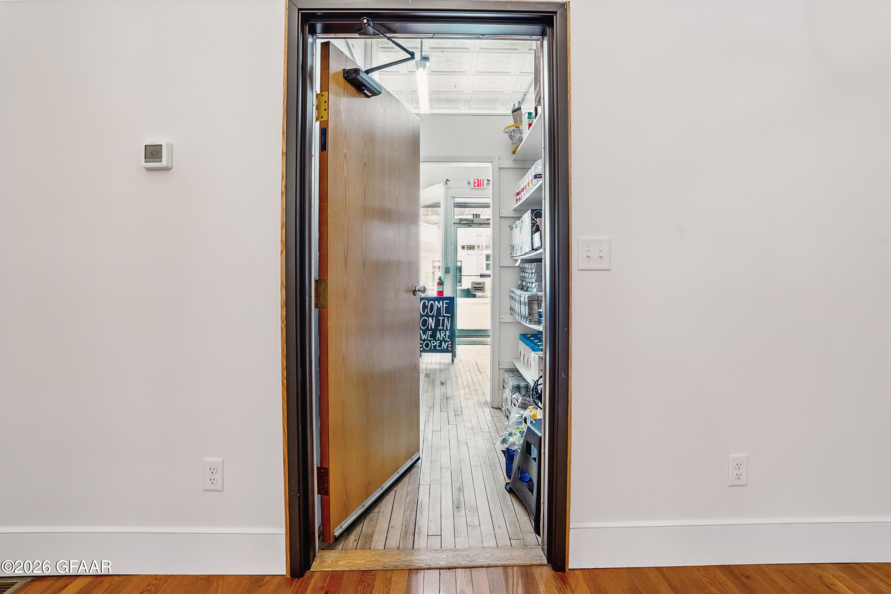 107 JOHNSON Avenue E