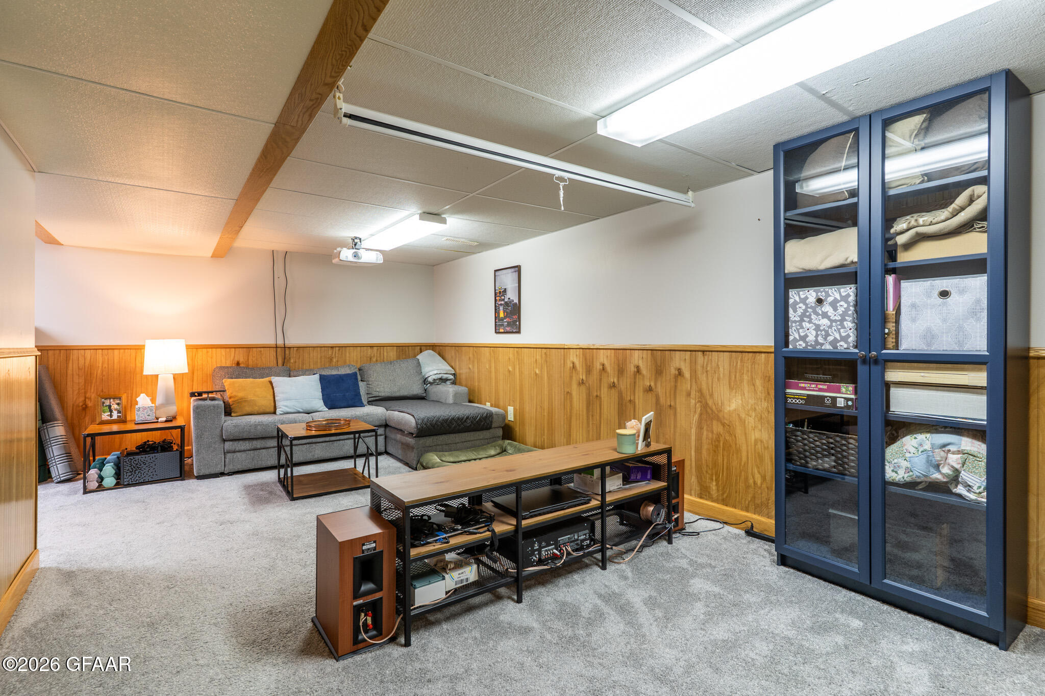 1529 CHESTNUT Place