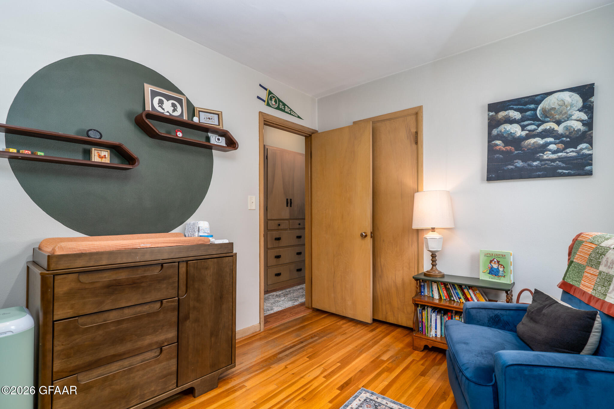 1529 CHESTNUT Place