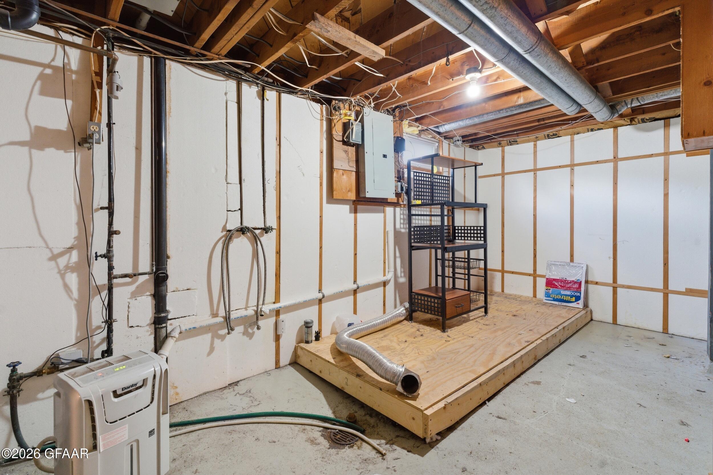 1704 10TH Avenue N