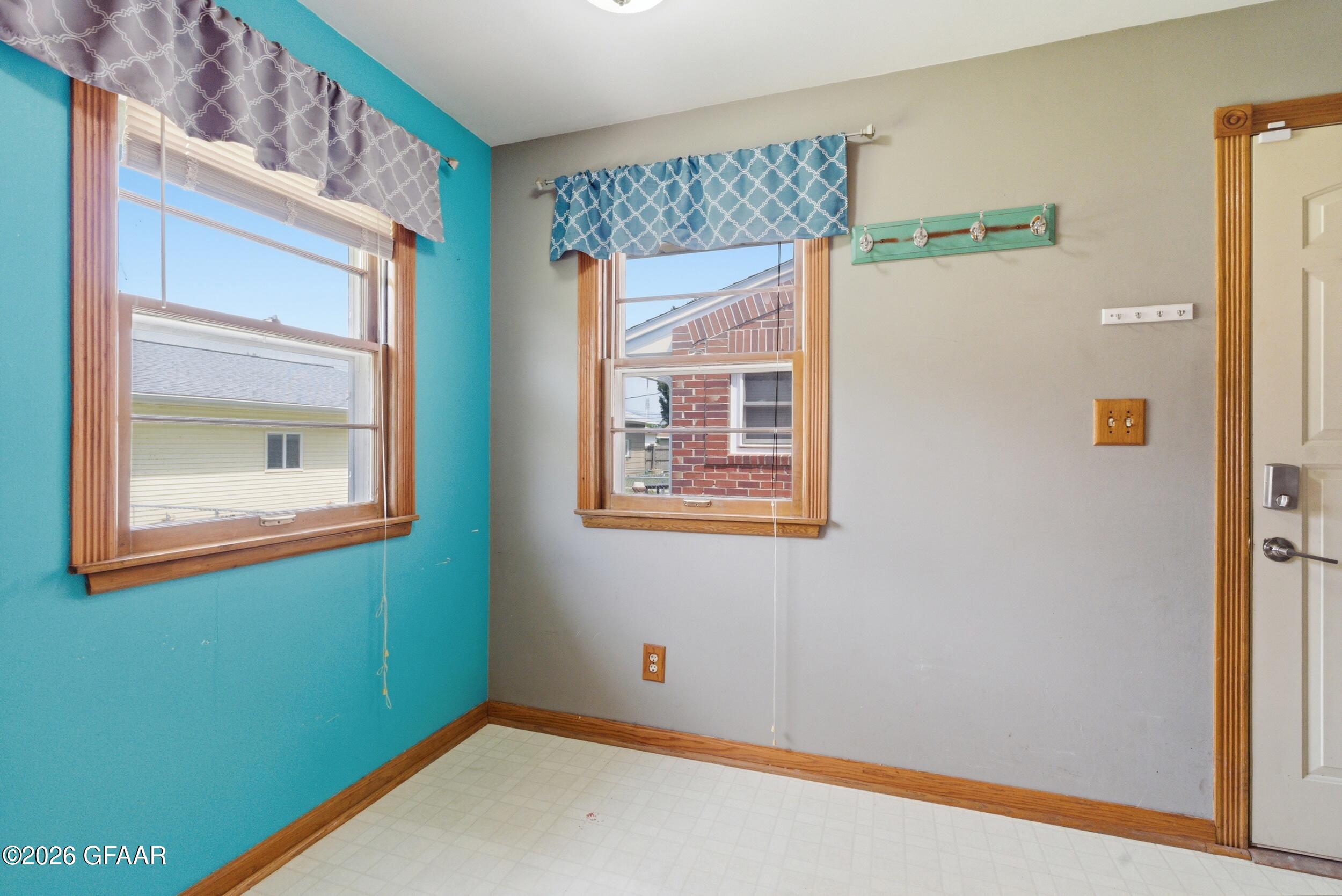 1704 10TH Avenue N