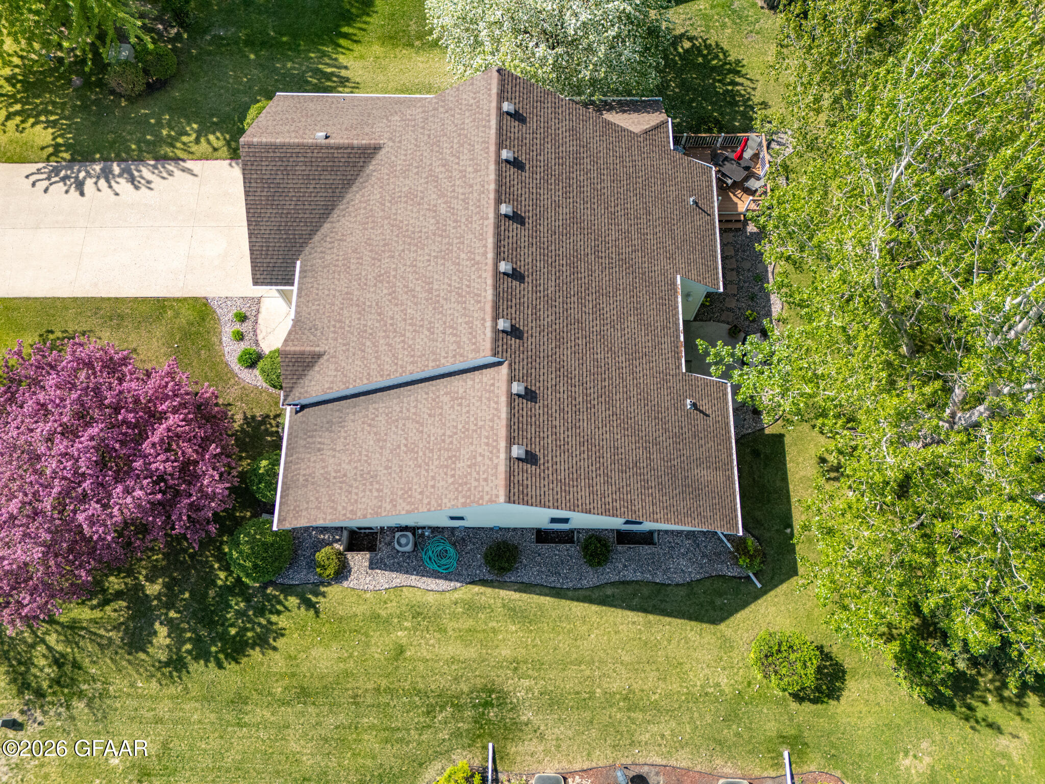2266 SUNNYSIDE Court NW