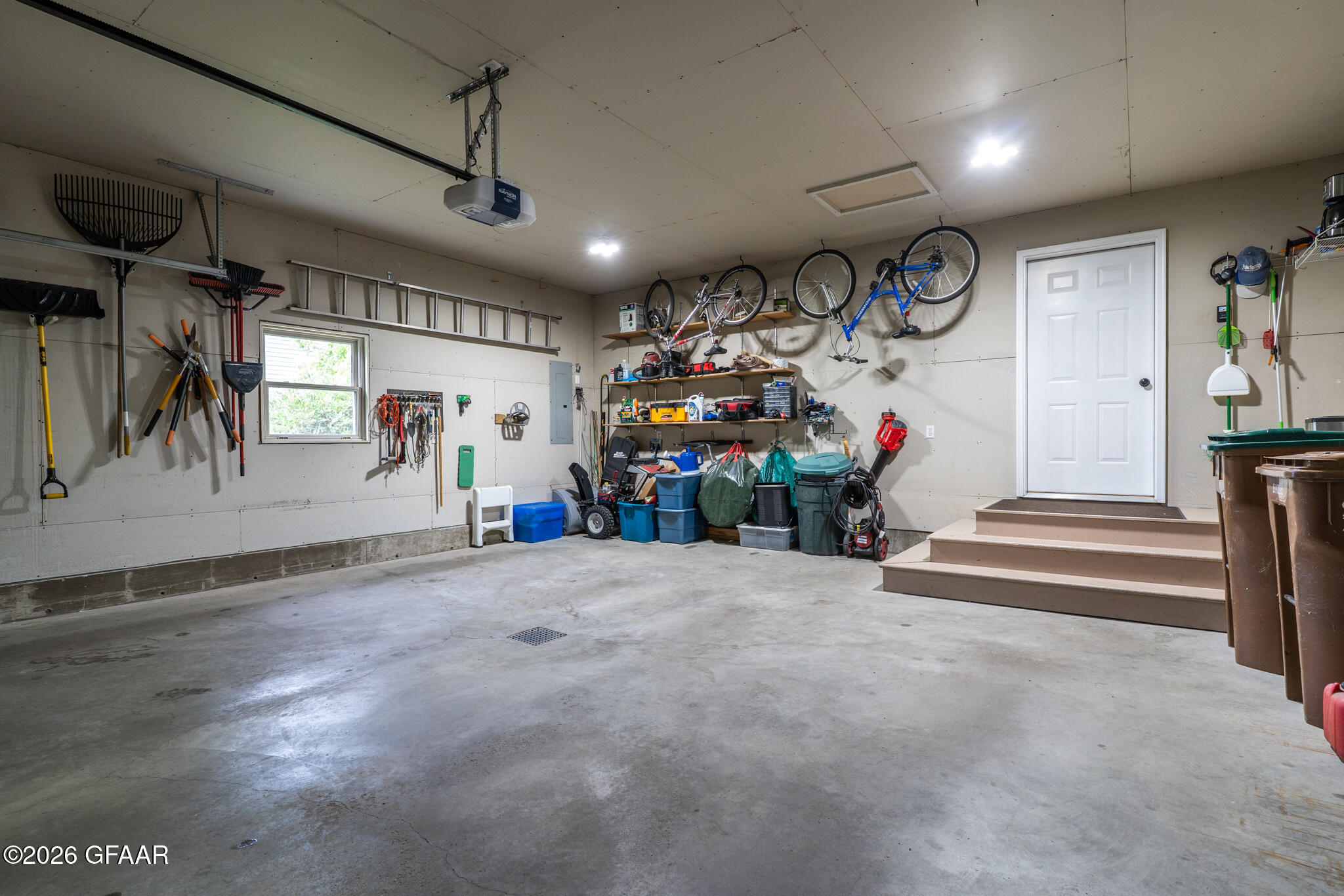 2266 SUNNYSIDE Court NW
