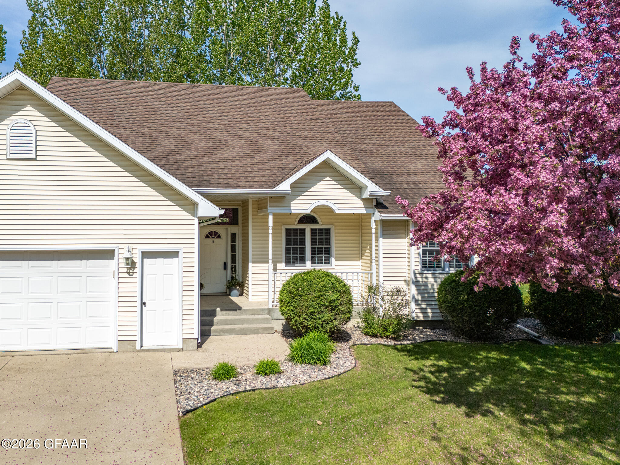 2266 SUNNYSIDE Court NW