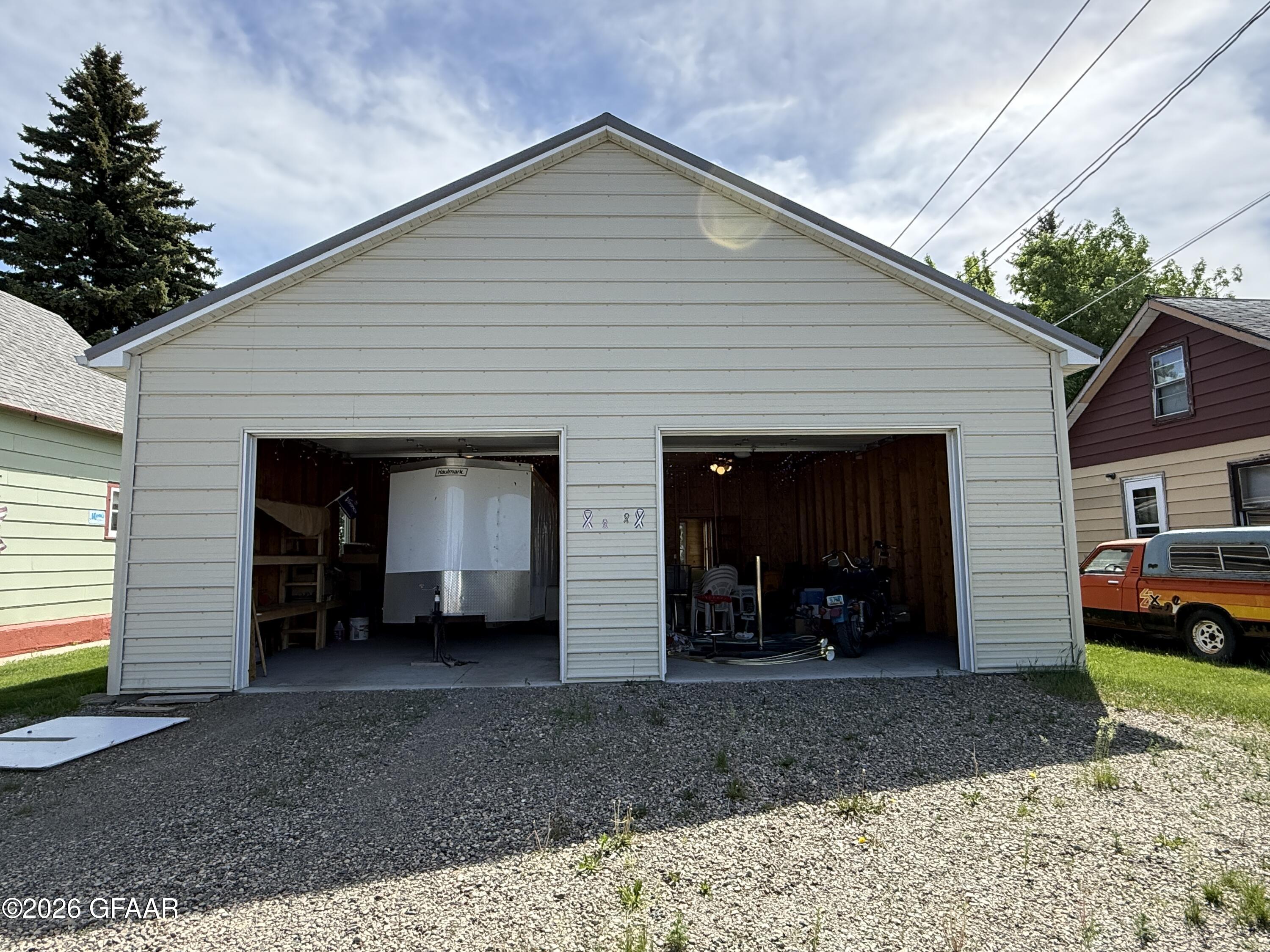 1115 2ND Street