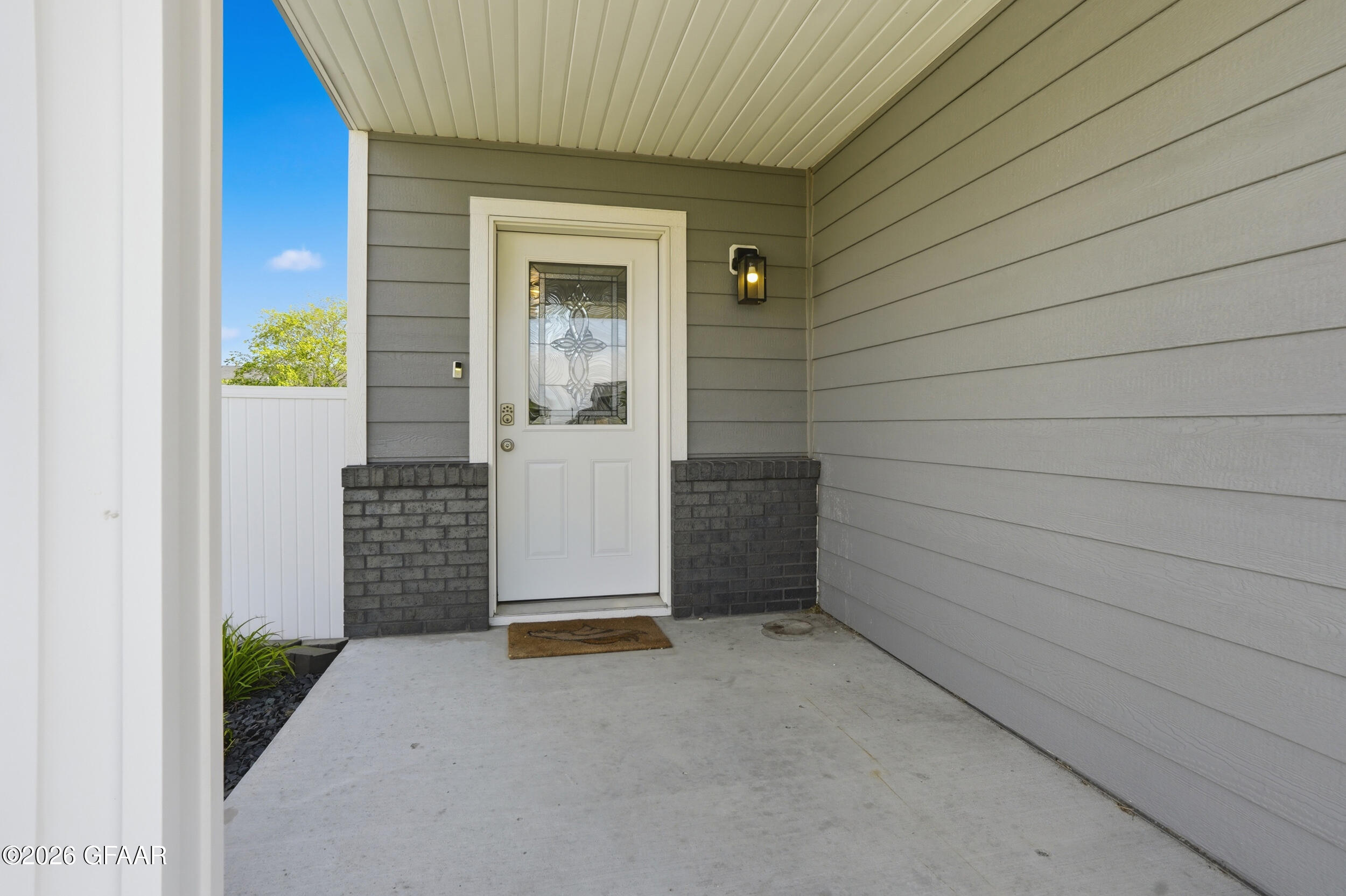 762 CEDAR BURLS Drive