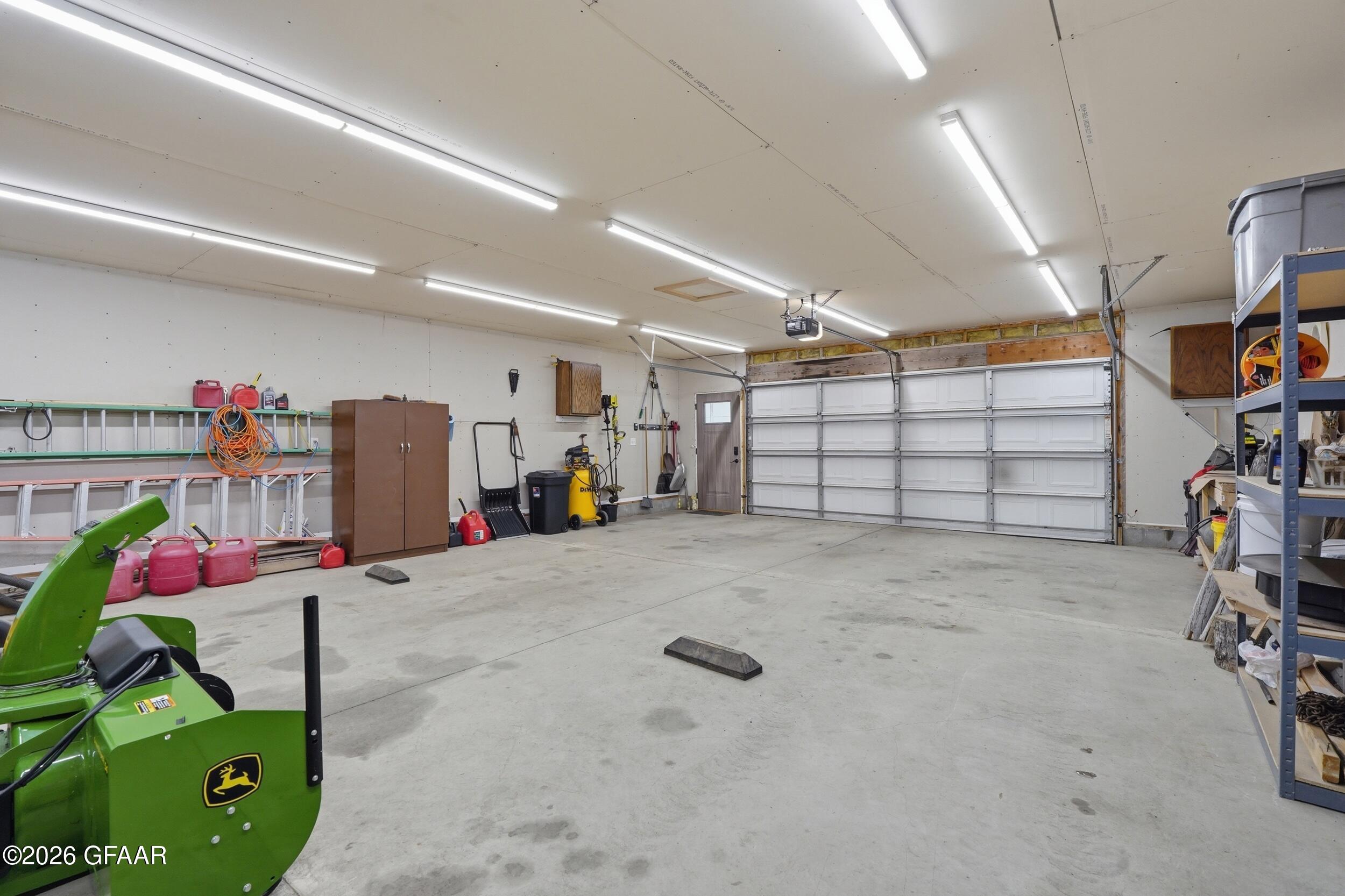 1005 15TH Street NE