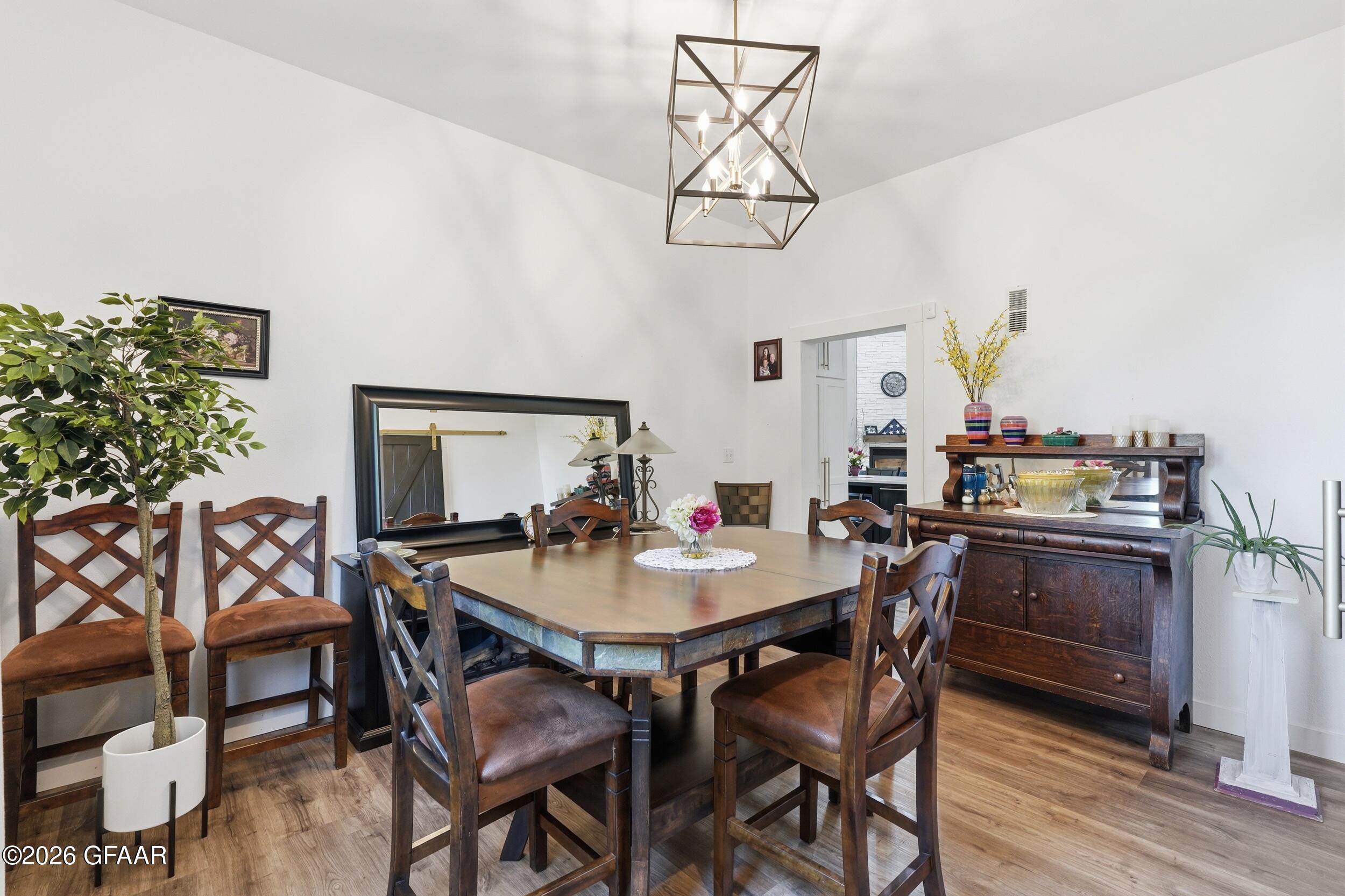1005 15TH Street NE
