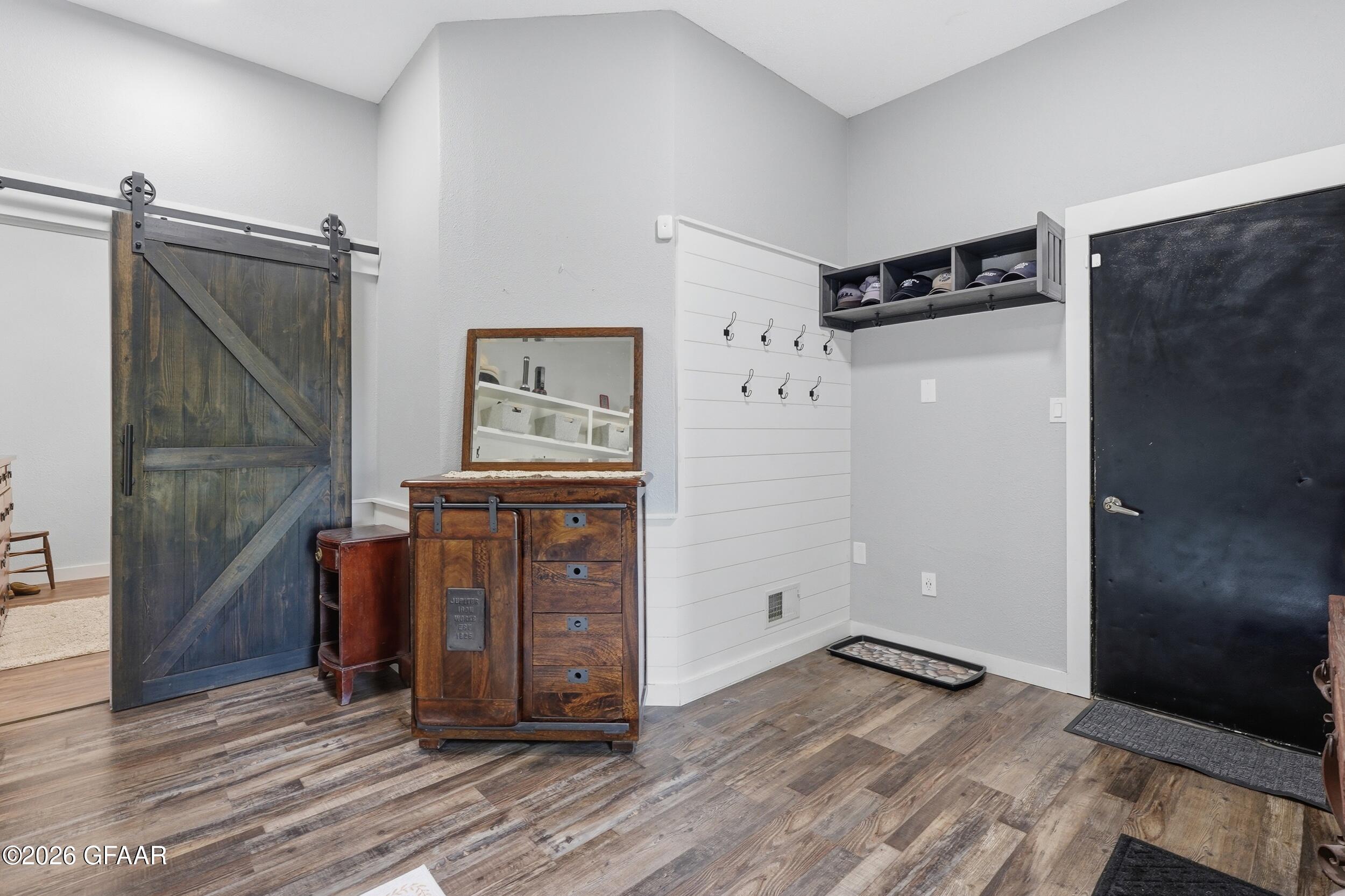 1005 15TH Street NE