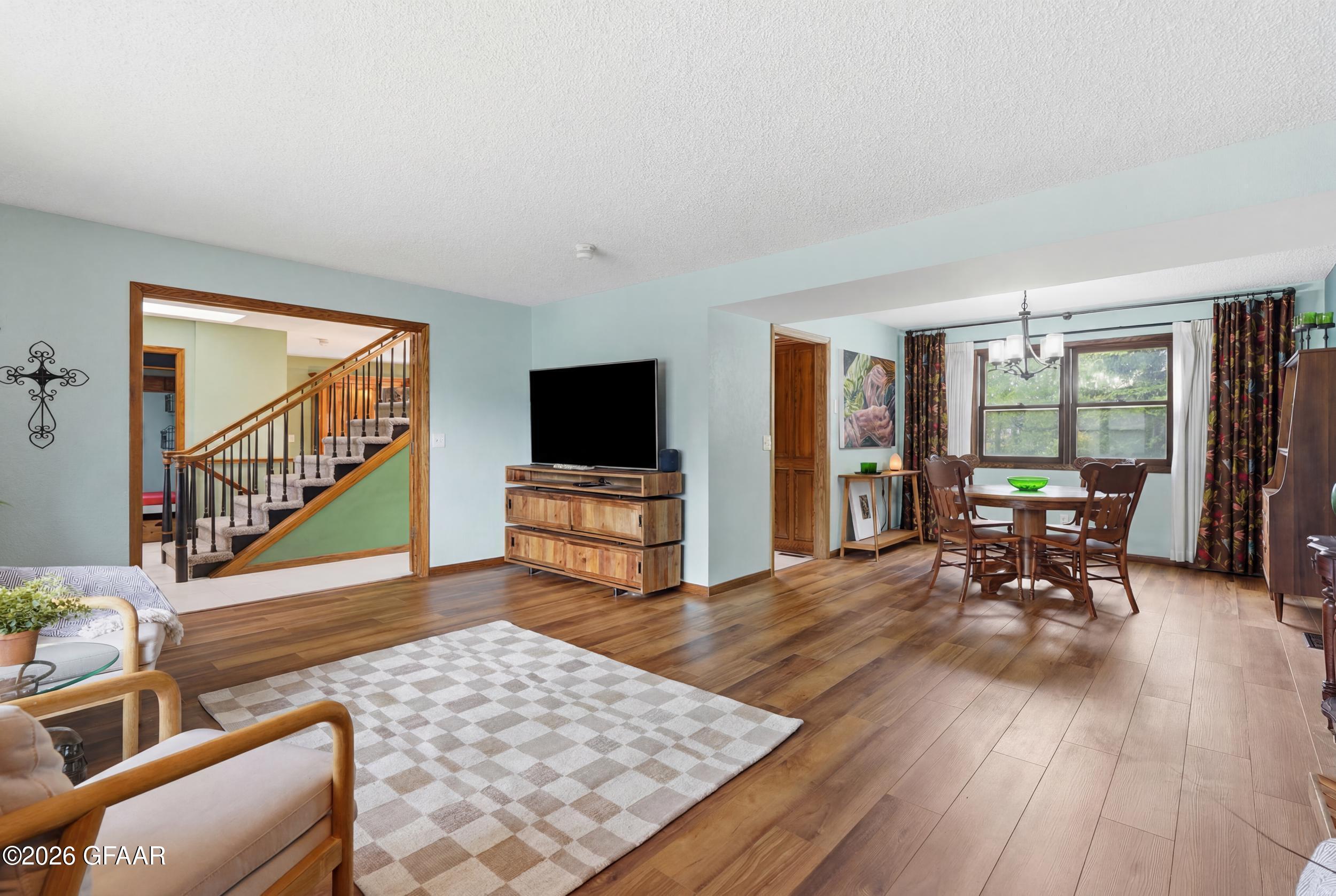 2229 FALLCREEK Court