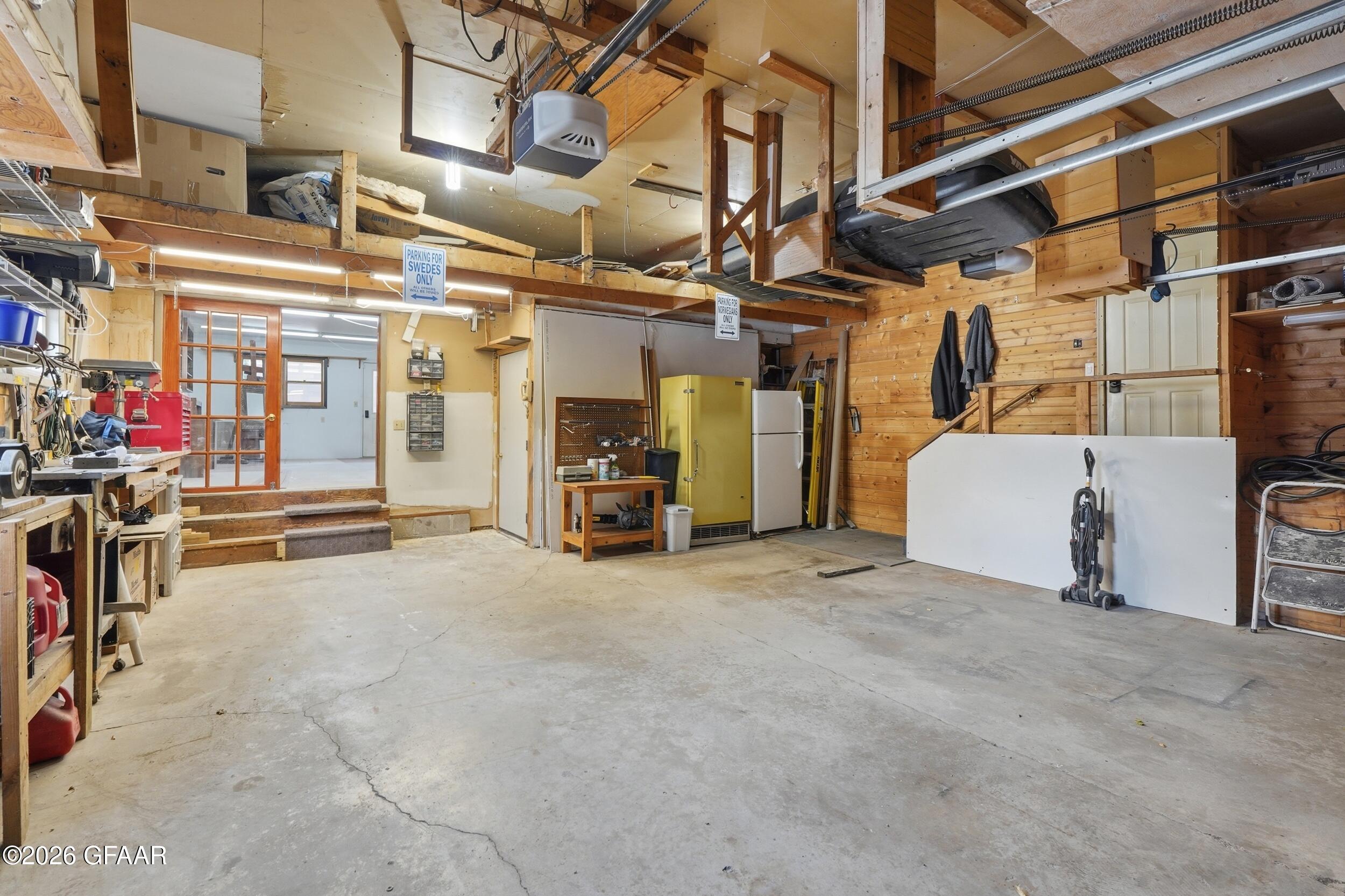 2229 FALLCREEK Court