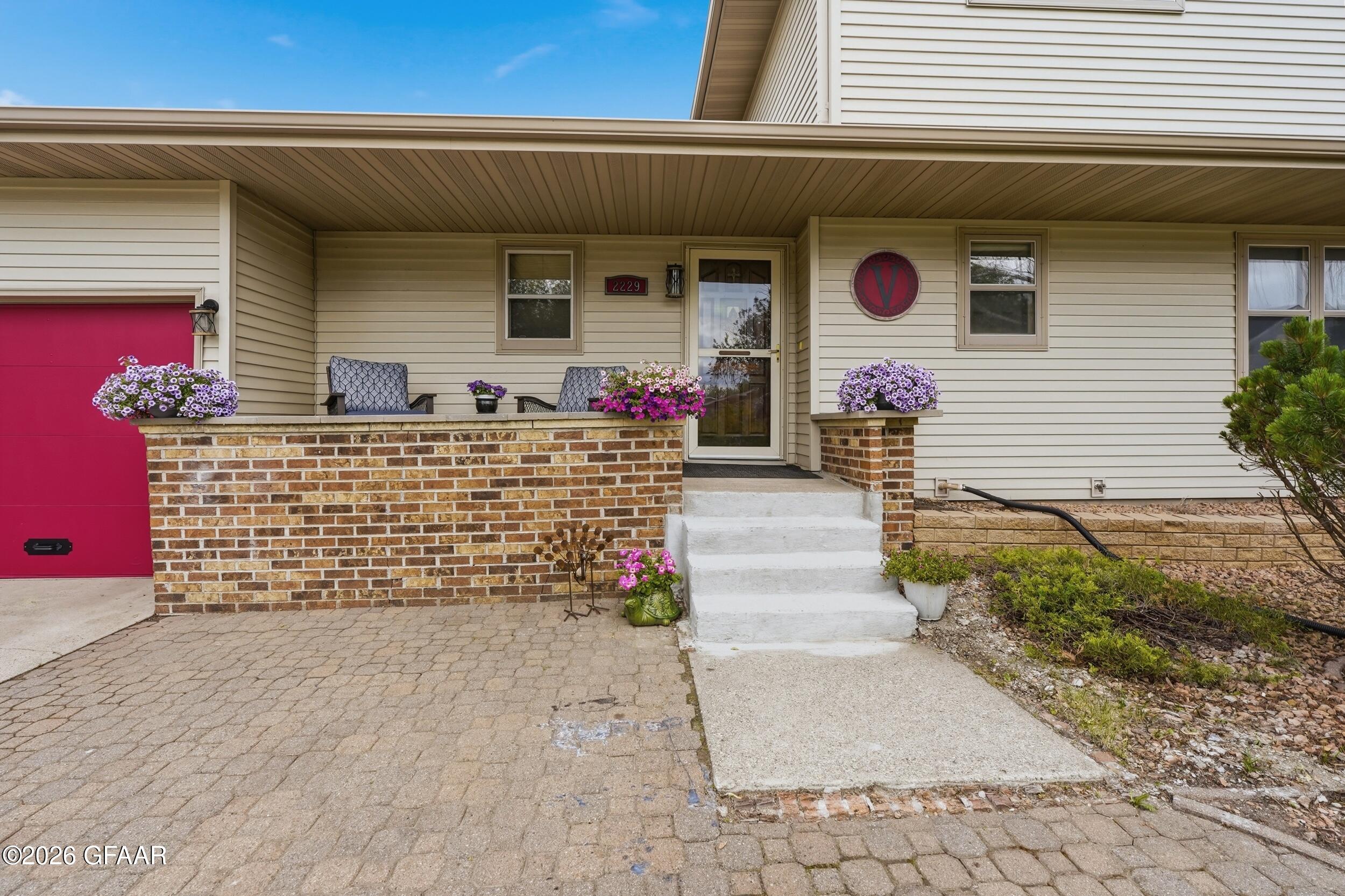 2229 FALLCREEK Court