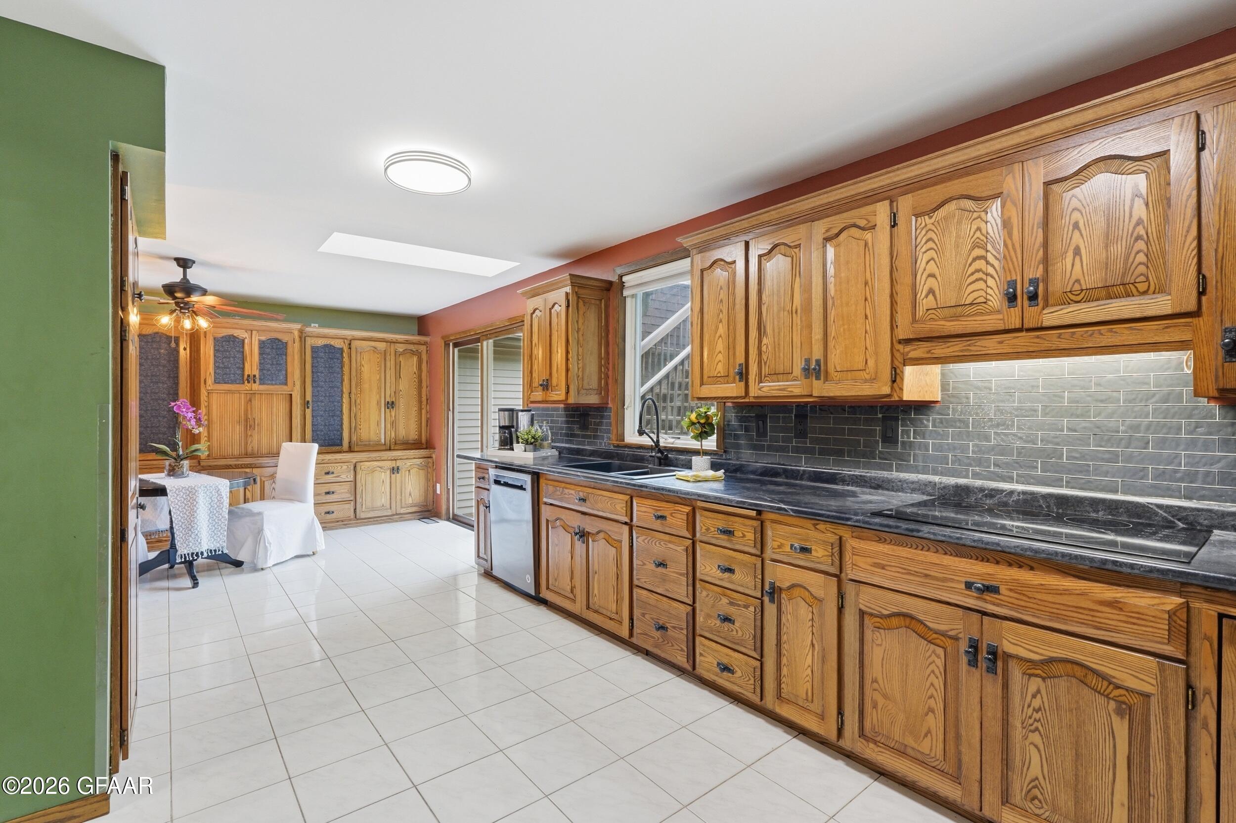 2229 FALLCREEK Court