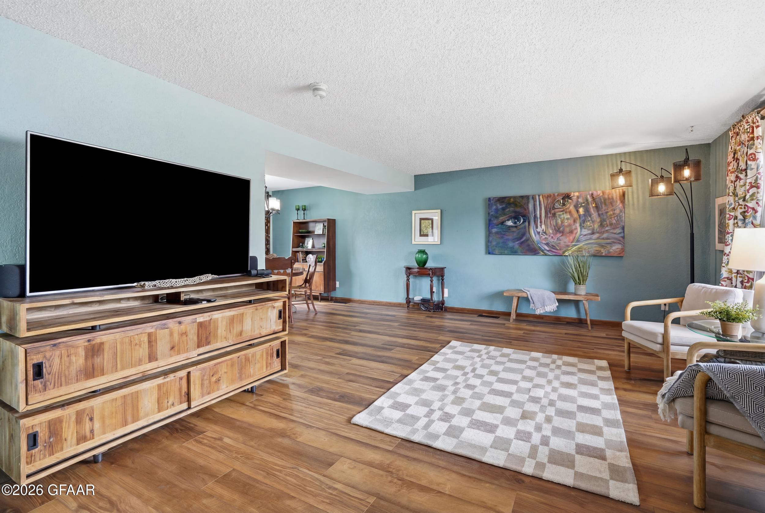 2229 FALLCREEK Court