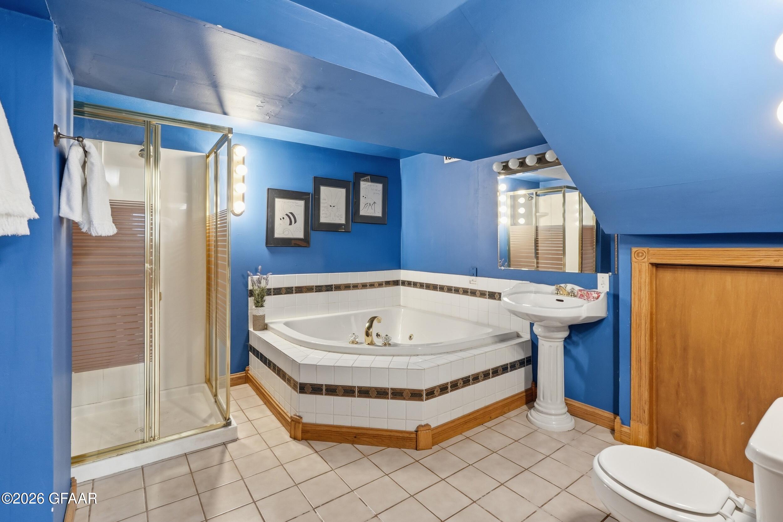 2229 FALLCREEK Court