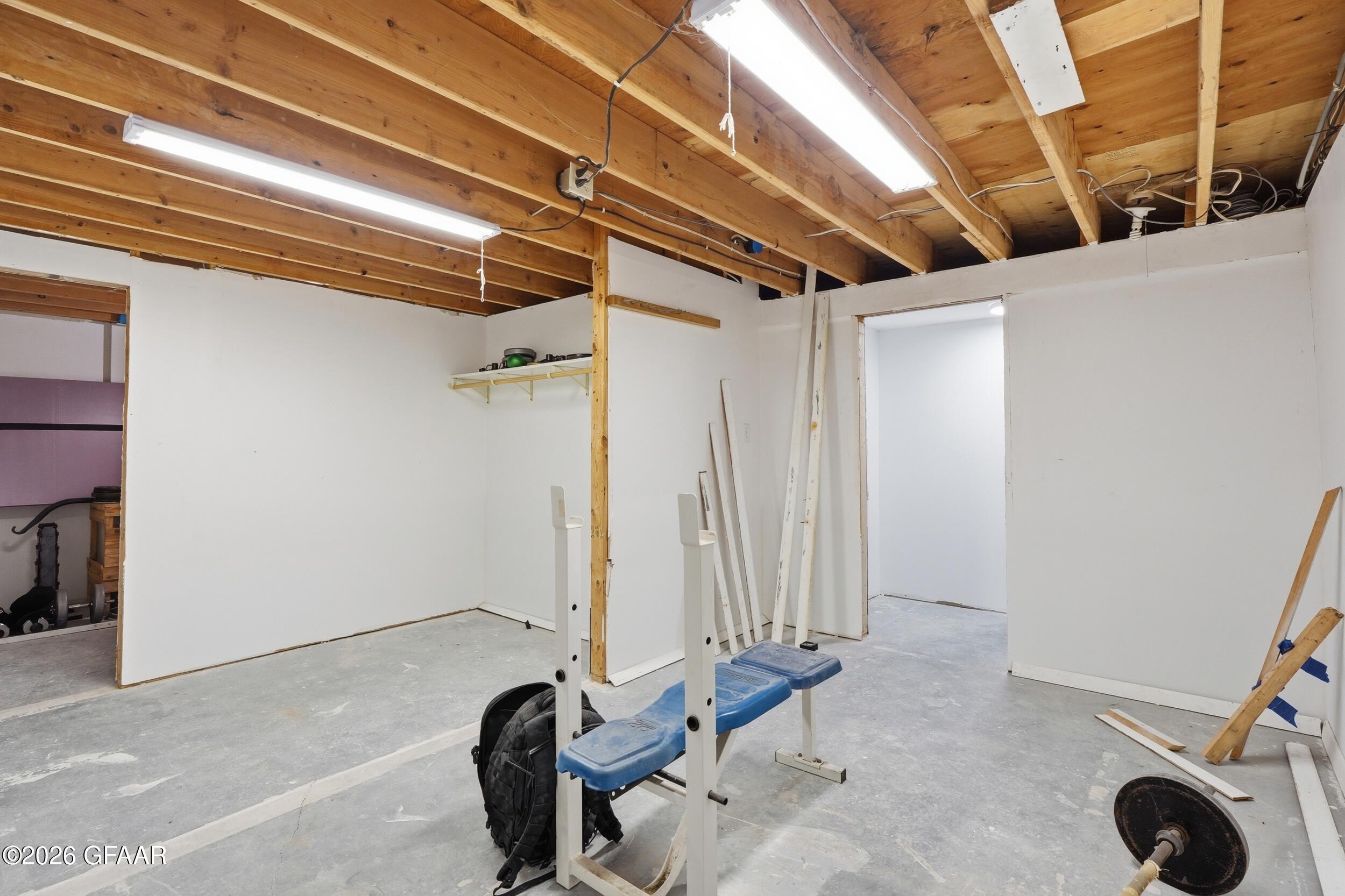 2229 FALLCREEK Court