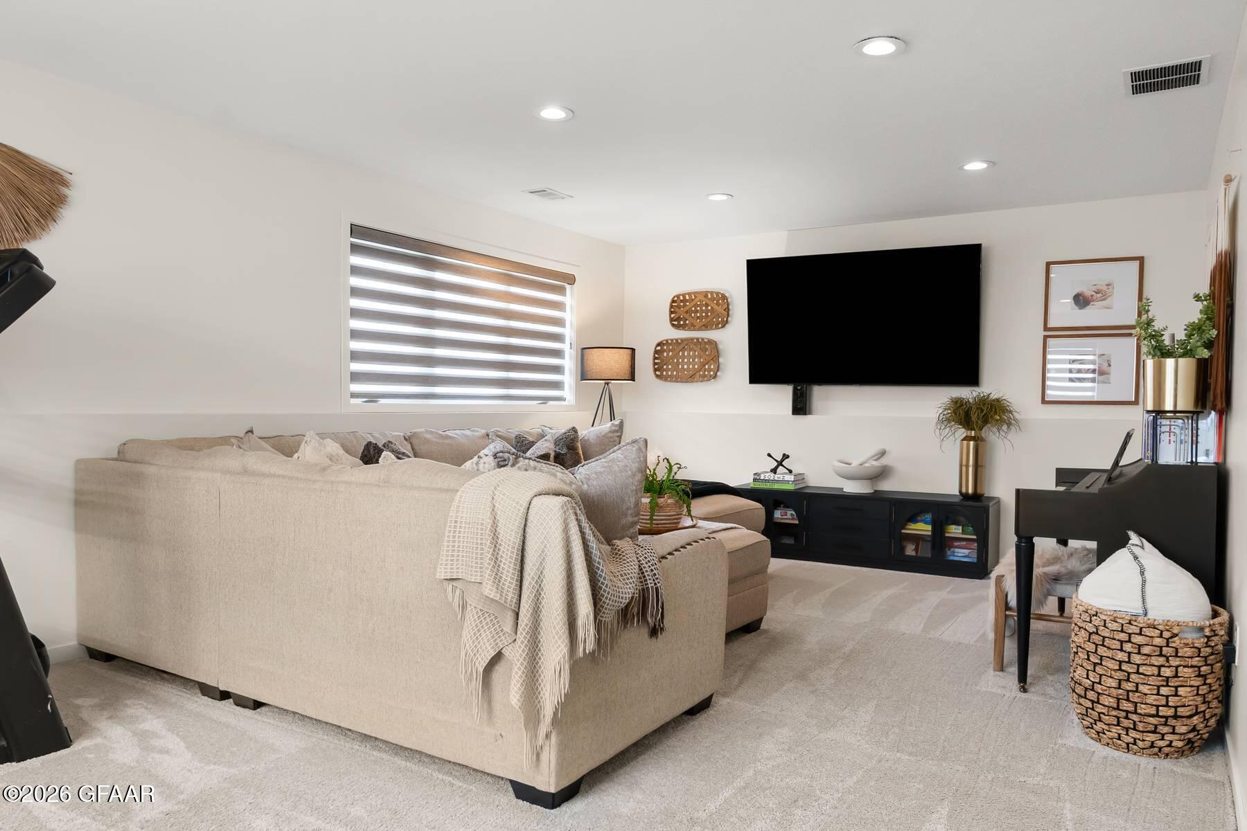5983 PRAIRIEWOOD Drive