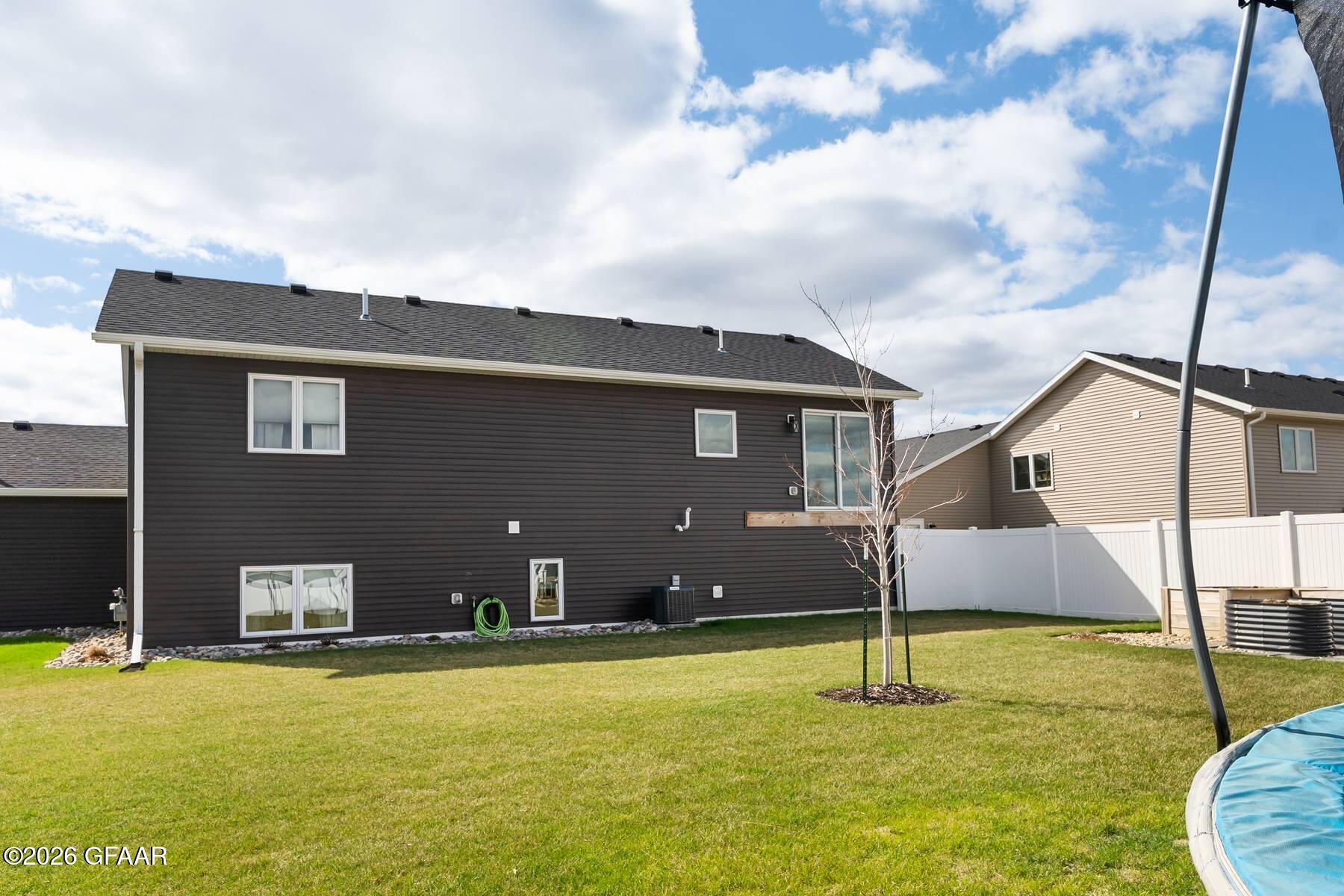 5983 PRAIRIEWOOD Drive