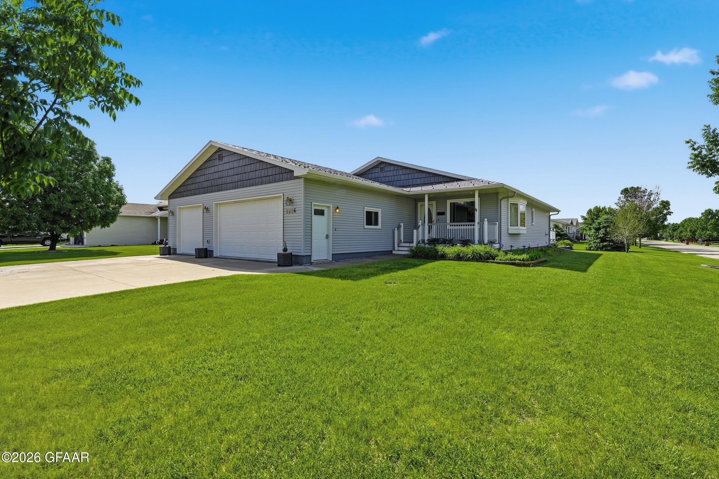 2226 PIONEER Court NW
