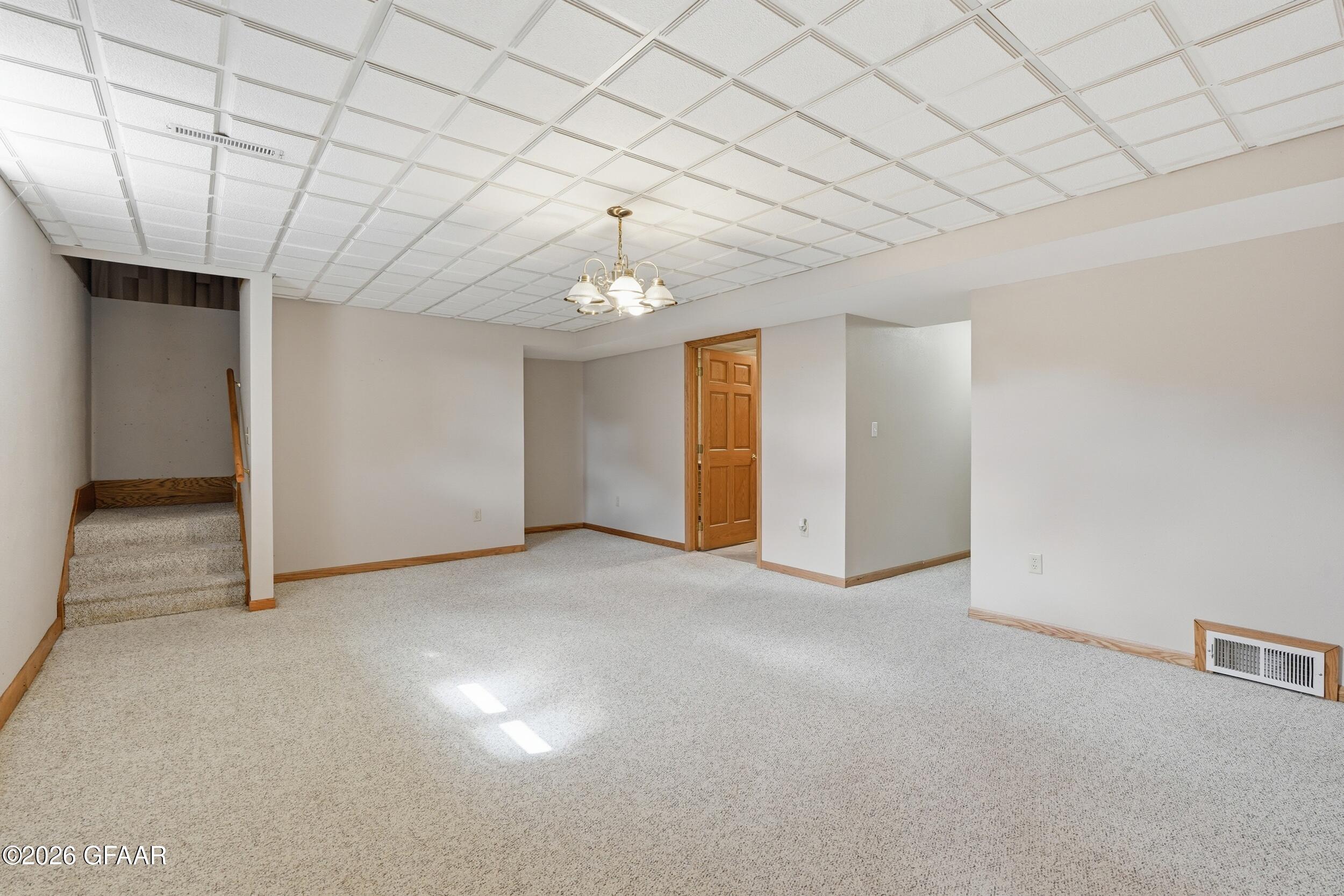 2226 PIONEER Court NW